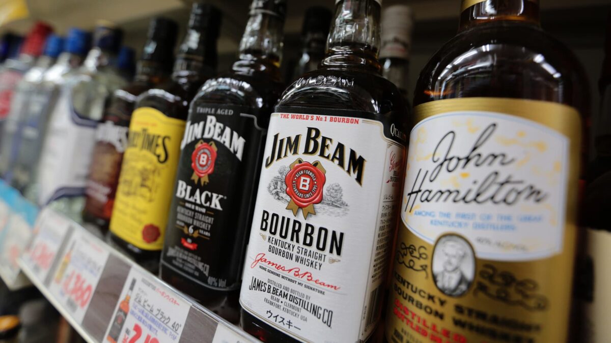 jim-beam-maker-says-some-customers-trading-down,-others-still-paying-more-for-high-end-liquor