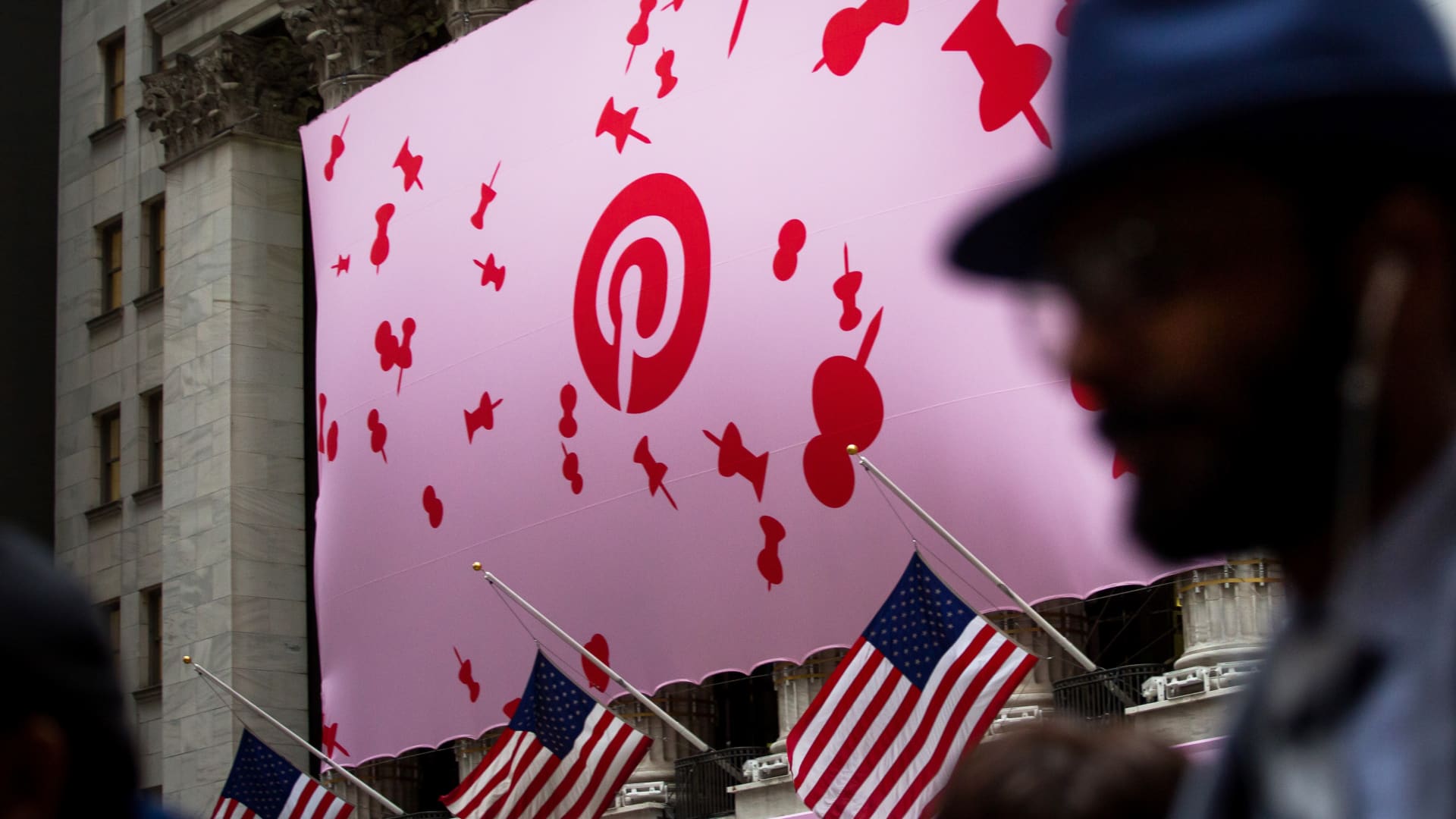 pinterest-shares-soar-on-third-quarter-revenue-beat-as-it-bucks-online-ads-trend