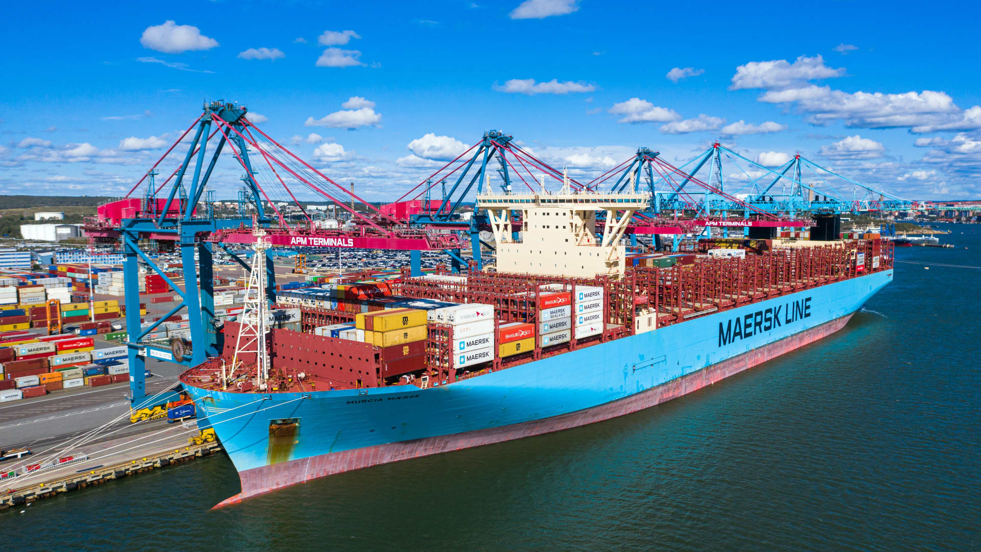 maersk,-a-global-barometer-for-trade,-posts-record-2022-earnings-but-warns-of-a-tough-year-ahead