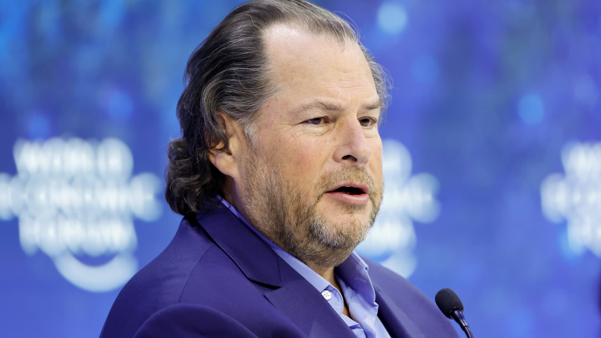 salesforce-shares-jump-13%-on-better-than-expected-forecast