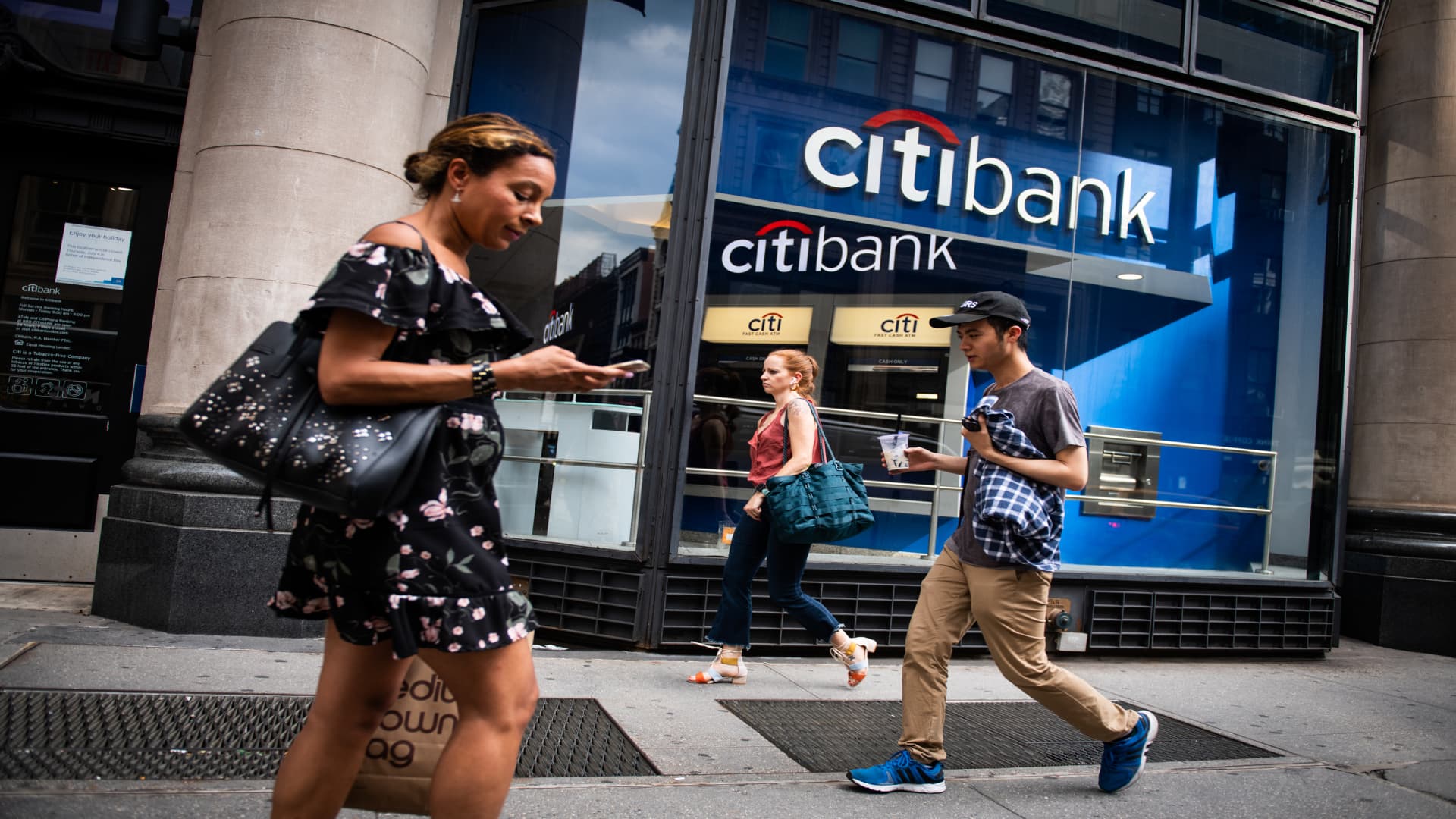 citigroup-shares-rise-after-first-quarter-revenue-tops-expectations