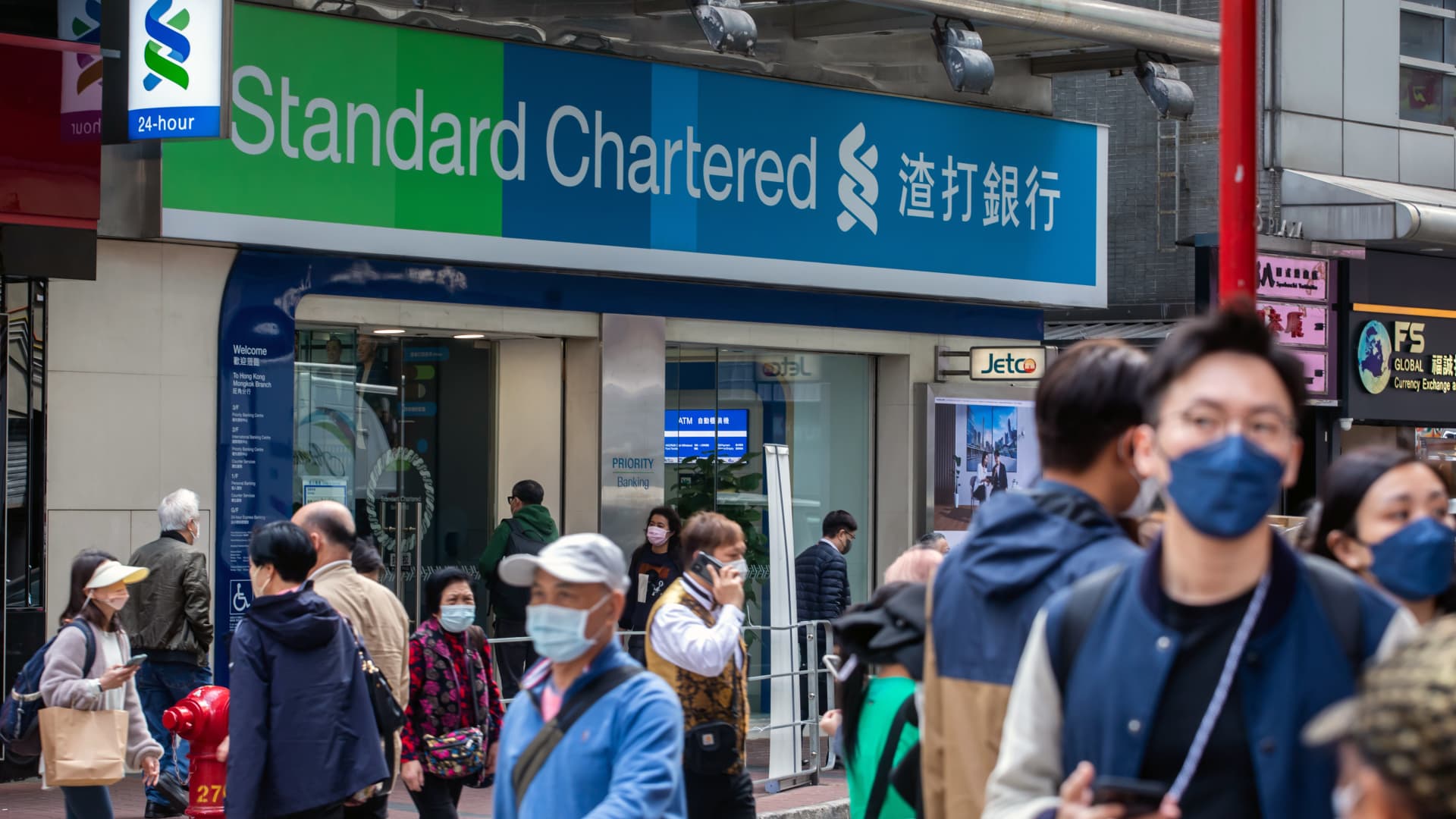 standard-chartered’s-first-quarter-profit-rises-21%-as-interest-rates-soar