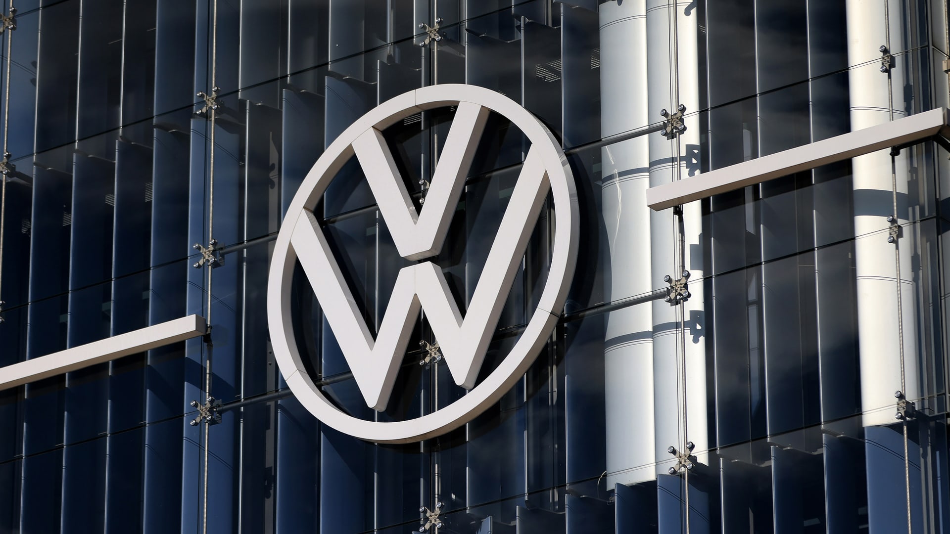 volkswagen-posts-drop-in-quarterly-profit,-says-it-must-speed-up-to-catch-chinese-ev-market-rivals