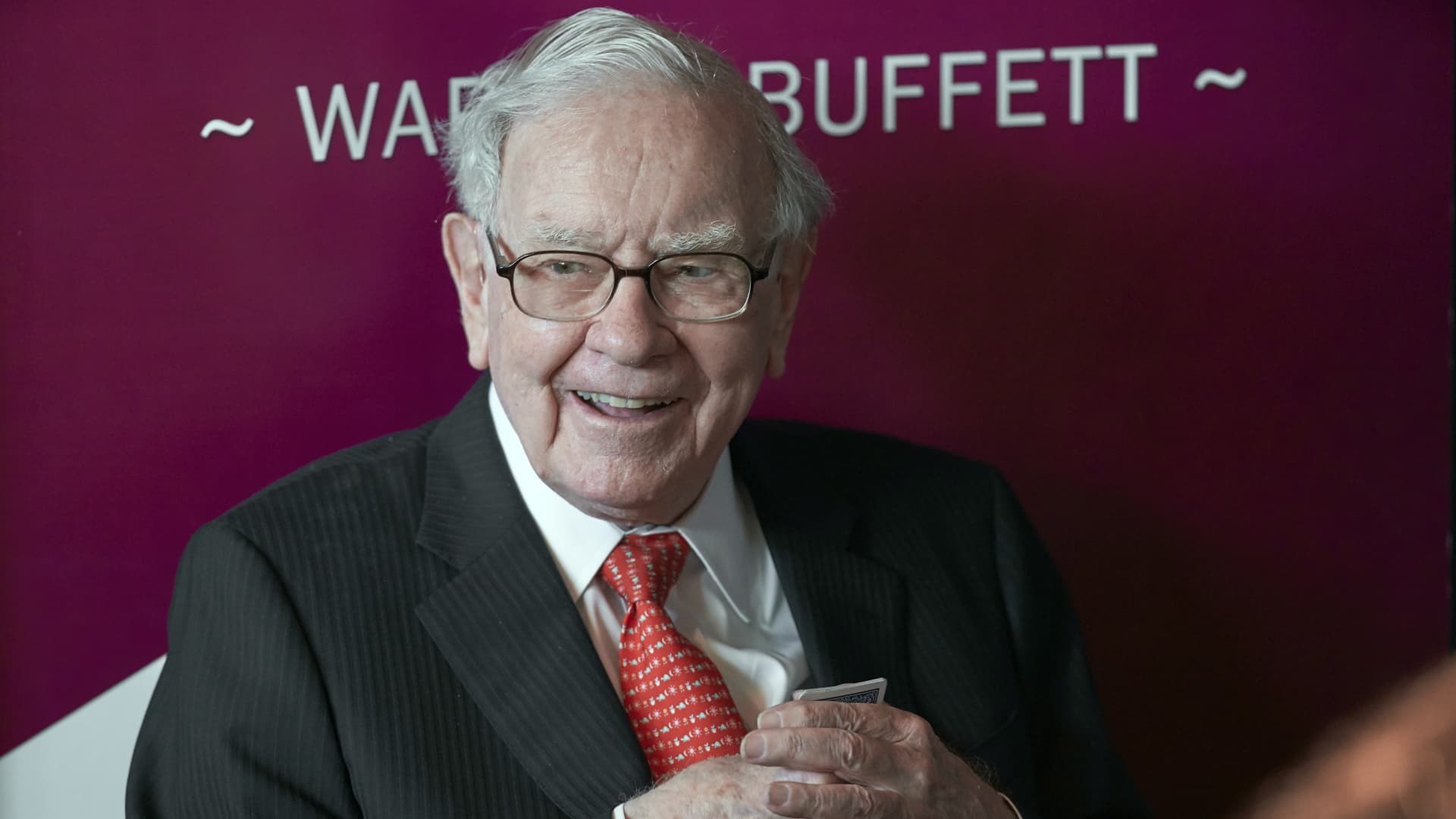 warren-buffett’s-berkshire-hathaway-cuts-activision-stake-as-microsoft-deal-inches-closer