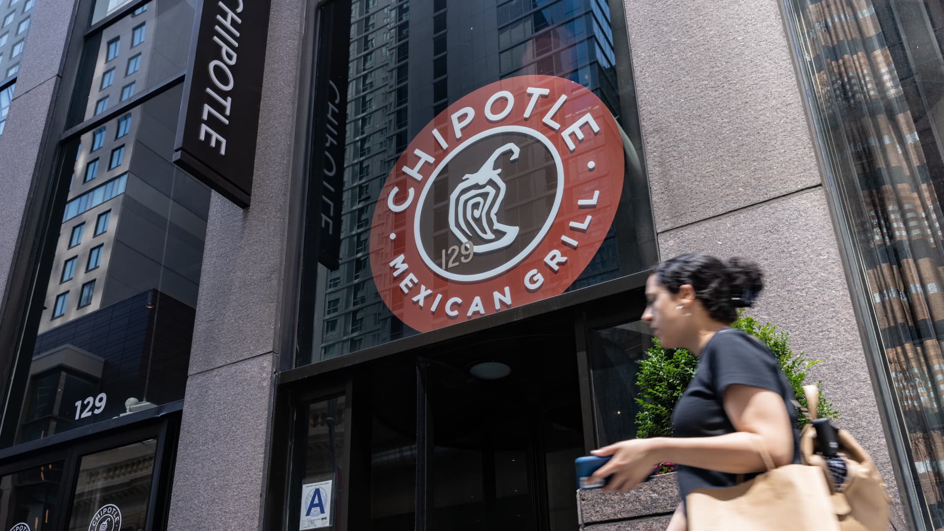 chipotle-shares-slide-as-sales-fall-short-of-wall-street’s-expectations