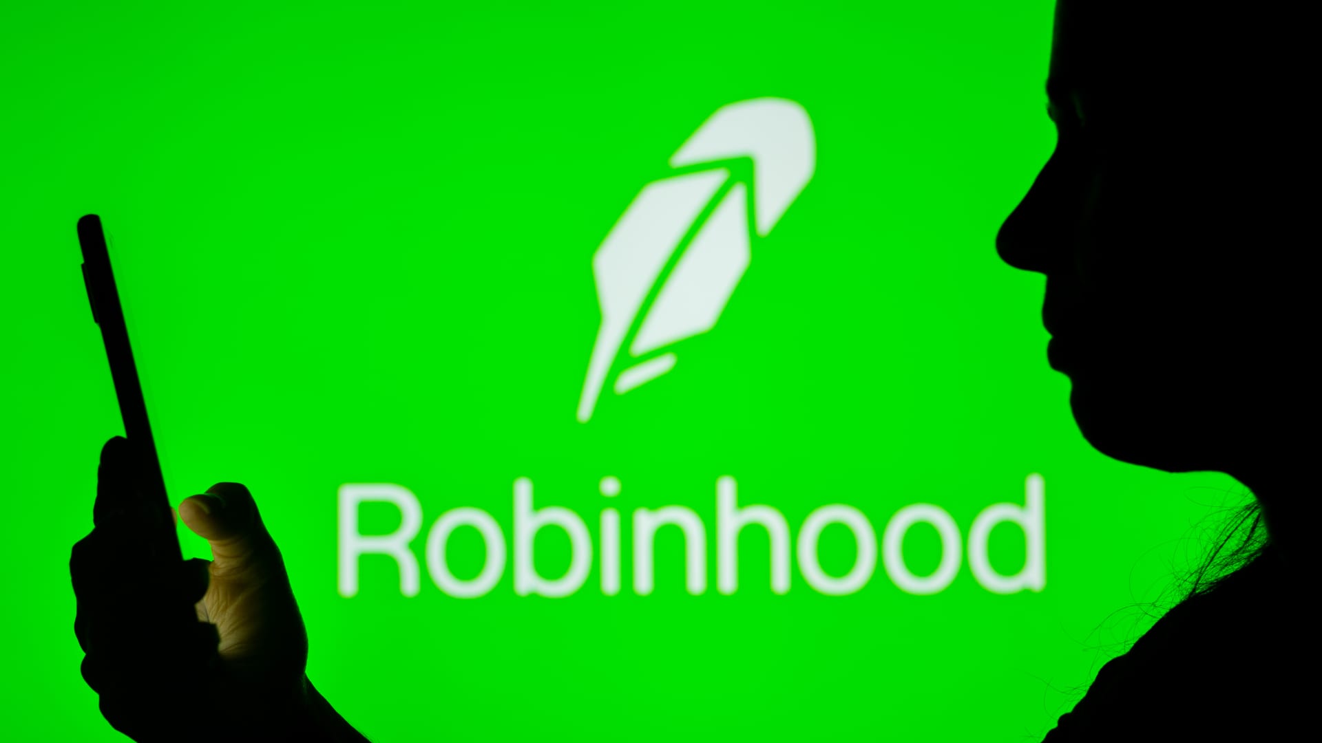 robinhood-beats-revenue-estimates,-achieves-profitability