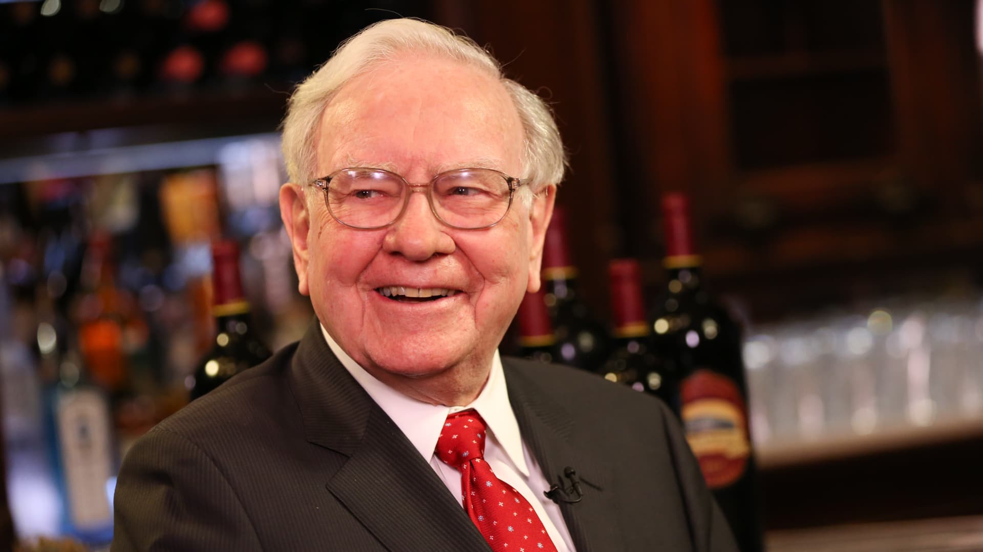 berkshire-hathaway-rises-as-investors-cheer-strong-earnings-and-buffett’s-near-record-cash-stockpile