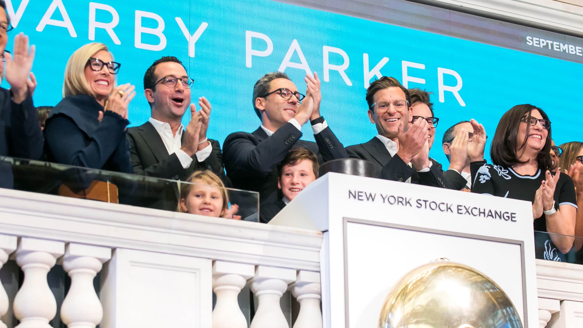 stocks-making-the-biggest-moves-premarket:-warby-parker,-hp,-point-biopharma-and-more