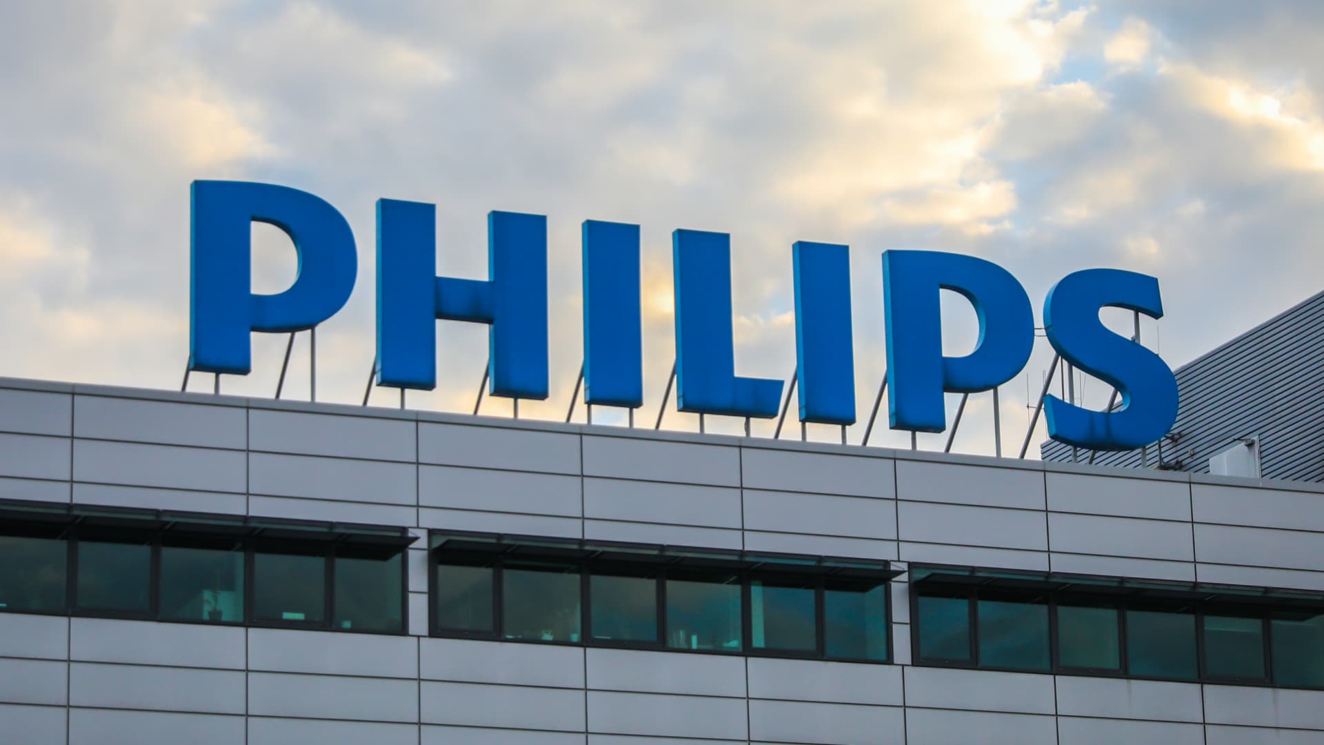 philips-raises-full-year-outlook-as-third-quarter-profit-jumps