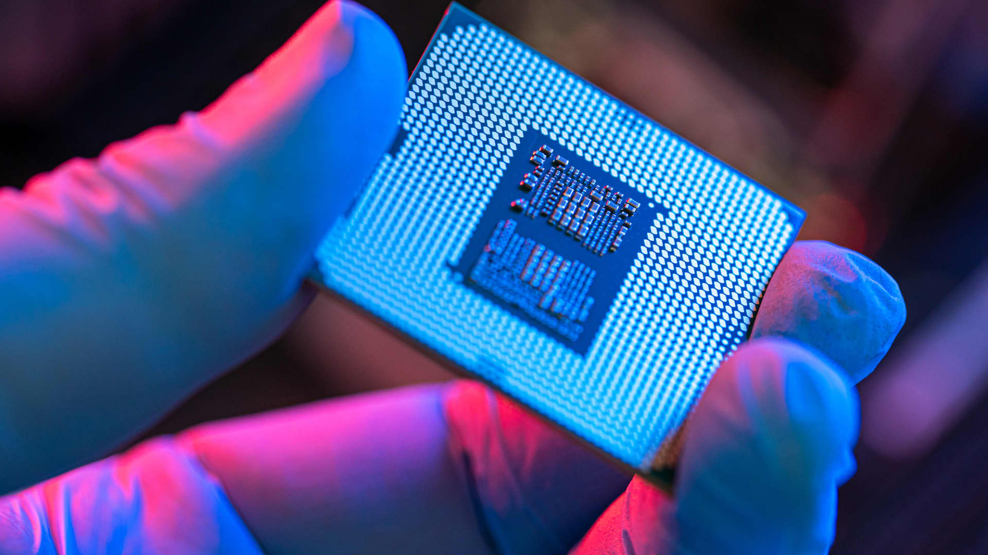 shares-of-on-semiconductor-fall-21%-as-fourth-quarter-guidance-disappoints-wall-street