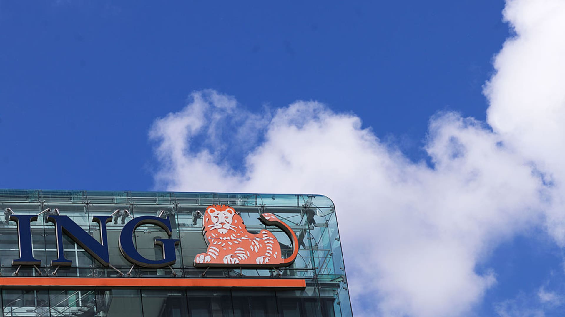 ing-announces-new-buyback-programme,-q3-net-profit-beats-estimates