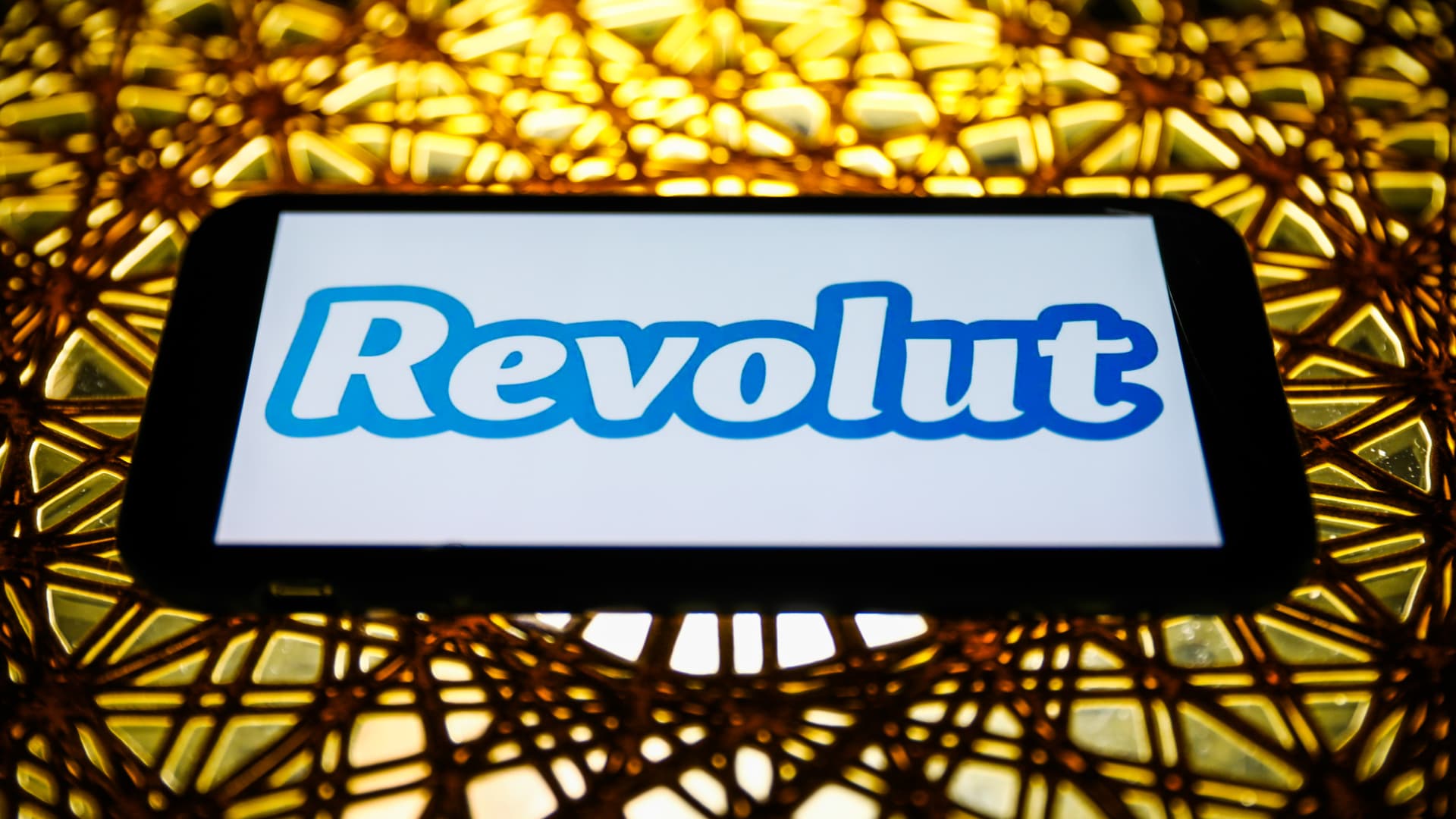 british-fintech-revolut-hits-record-revenue,-profit-tumbles