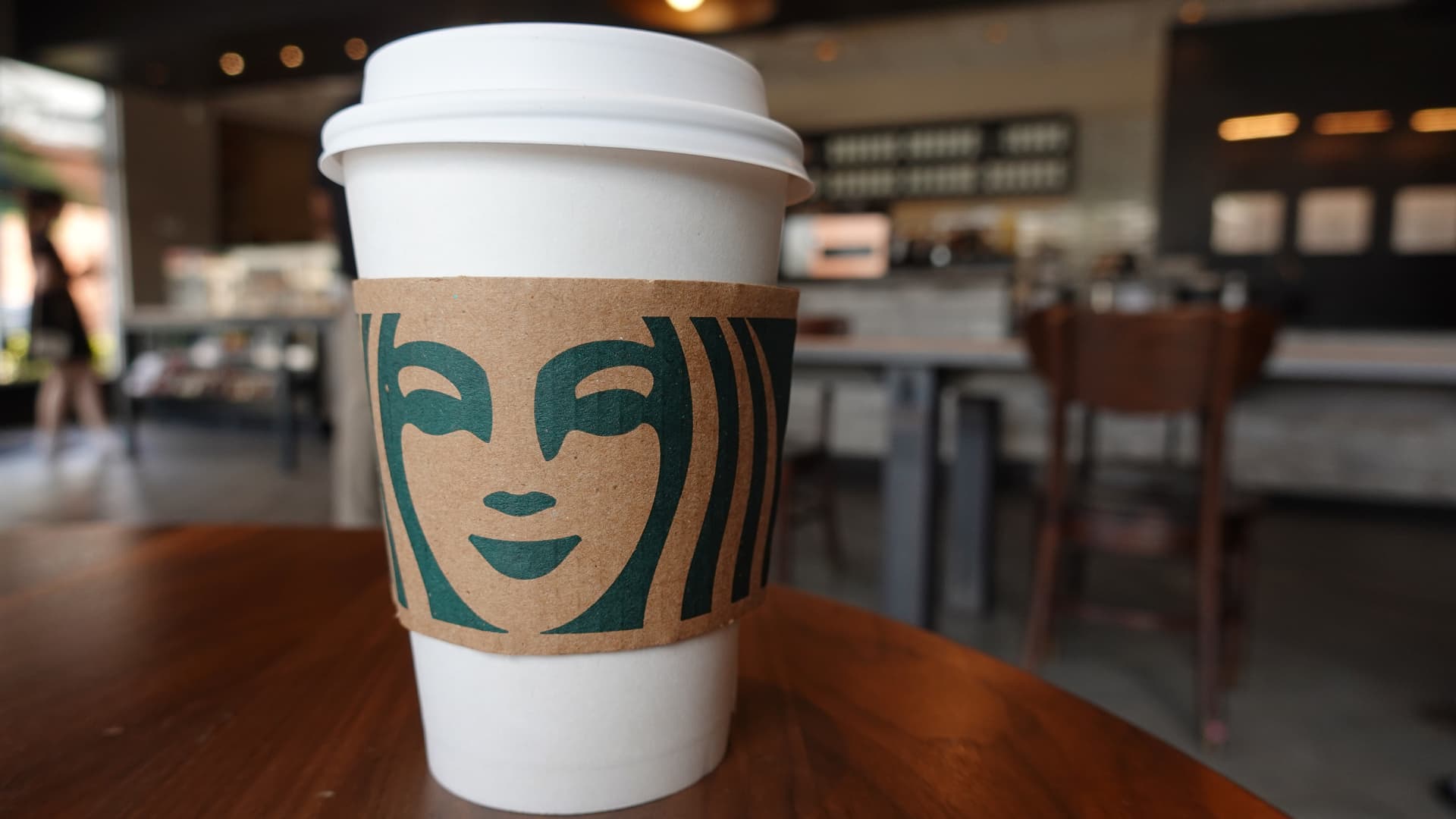 starbucks-is-about-to-report-earnings.-here’s-what-to-expect