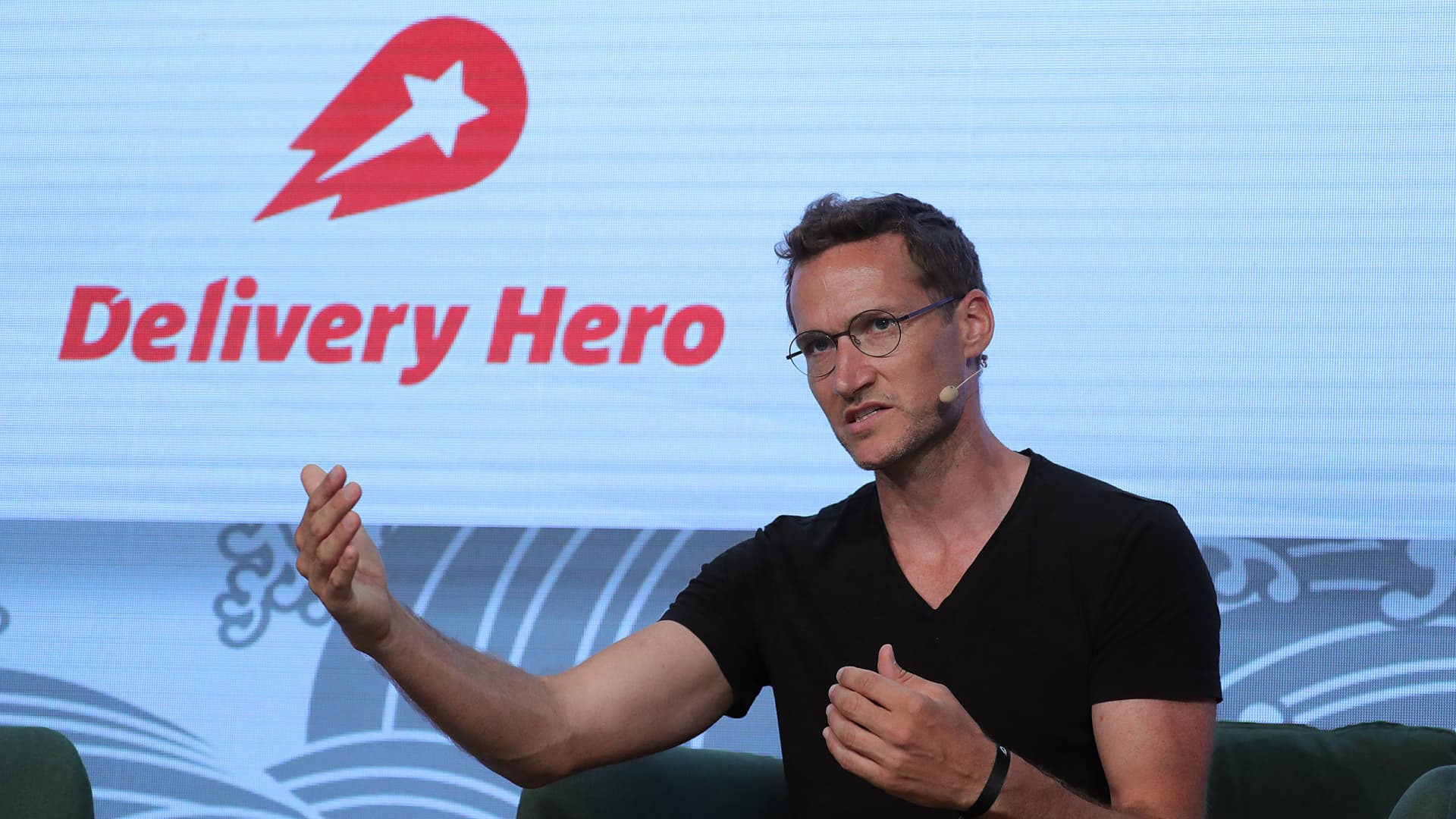 delivery-hero-says-it-hit-2023-sales-growth-targets-in-early-results-after-26%-stock-plunge