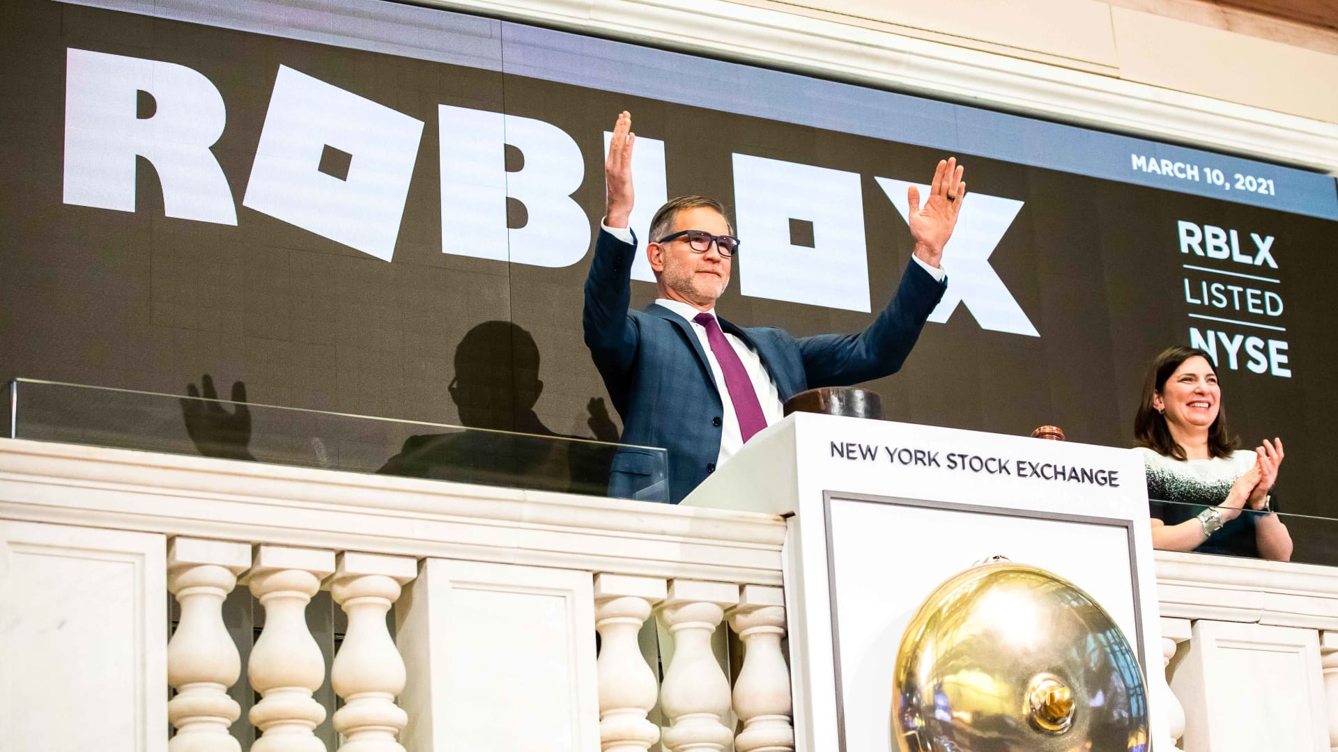 roblox-shares-rise-13%-after-company-beats-estimates-and-issues-strong-guidance