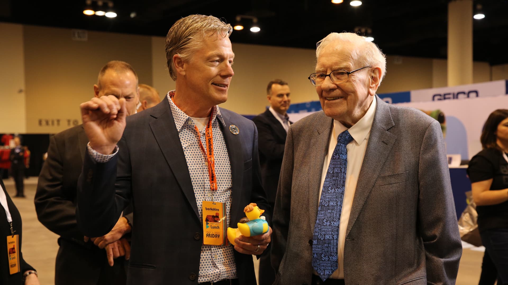 read-warren-buffett’s-2024-annual-letter-to-shareholders