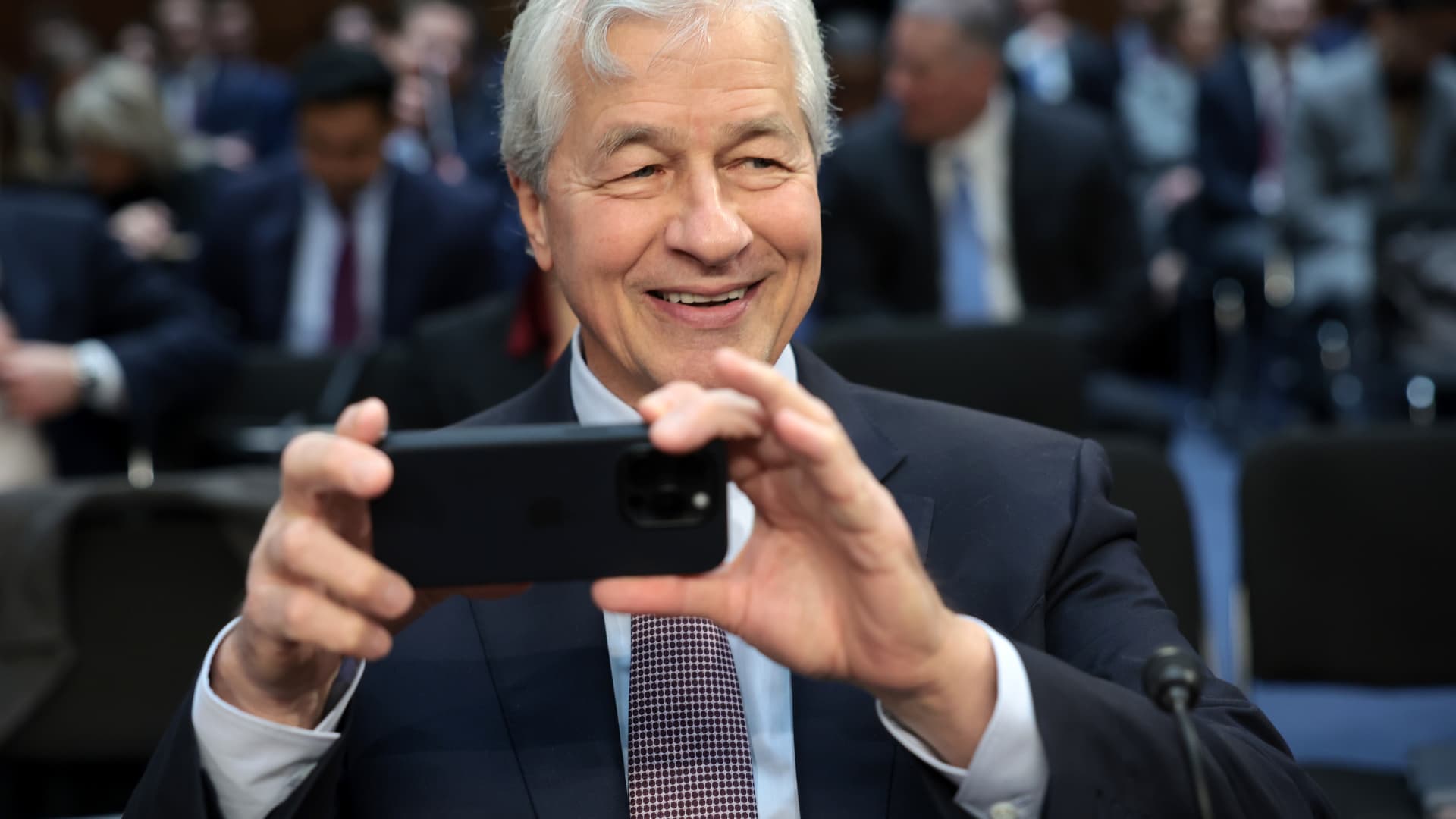 jpmorgan-ceo-jamie-dimon-says-ai-is-not-just-hype-—-‘this-is-real’