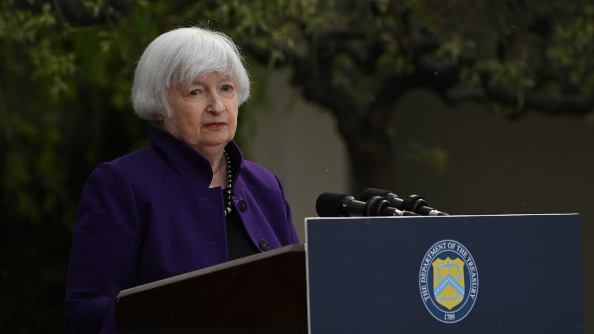 yellen-says-us.-plans-to-‘underscore’-need-for-china-to-shift-policy