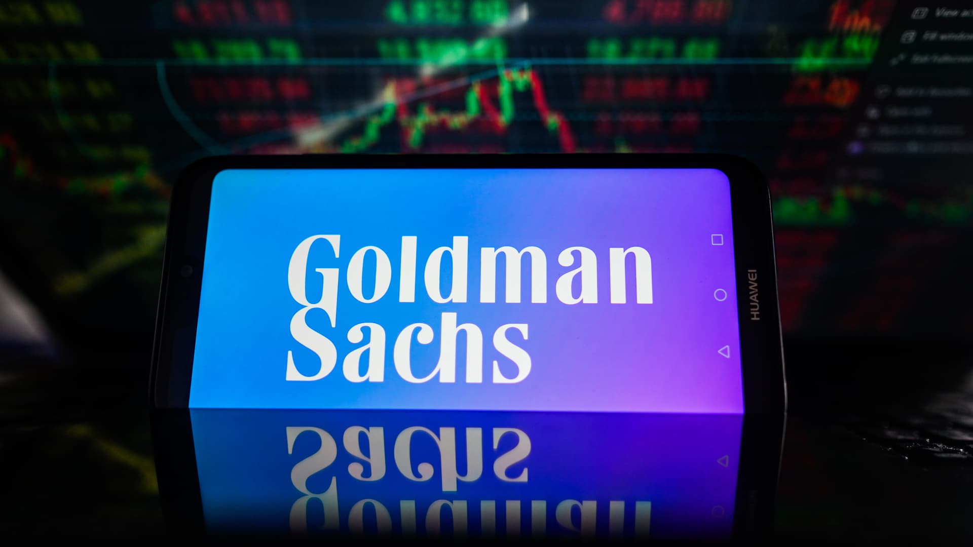 stocks-making-the-biggest-moves-premarket:-goldman-sachs,-snap-one,-salesforce-and-more