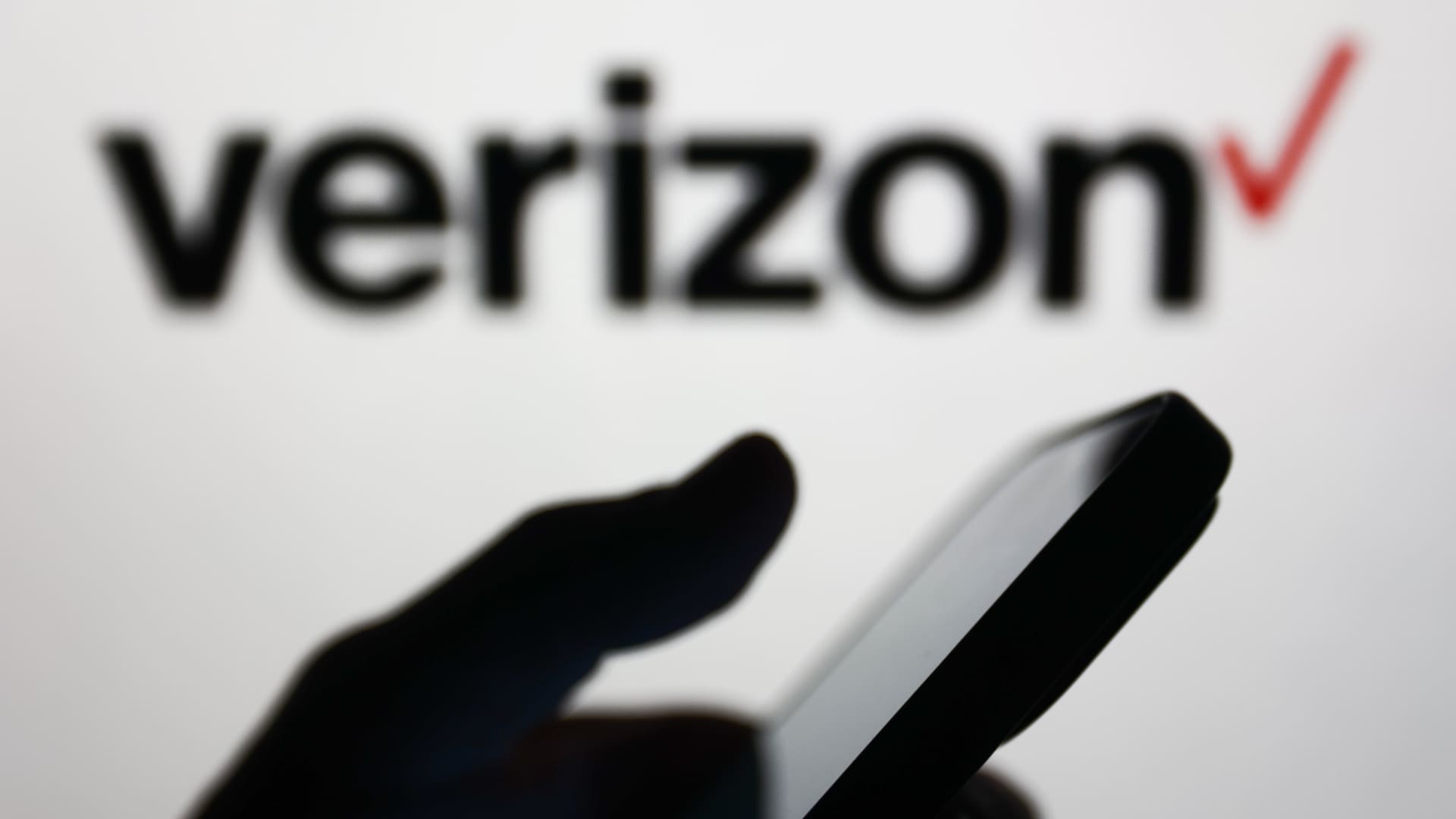 verizon-posts-fewer-first-quarter-subscriber-losses-on-flexible-plan-demand