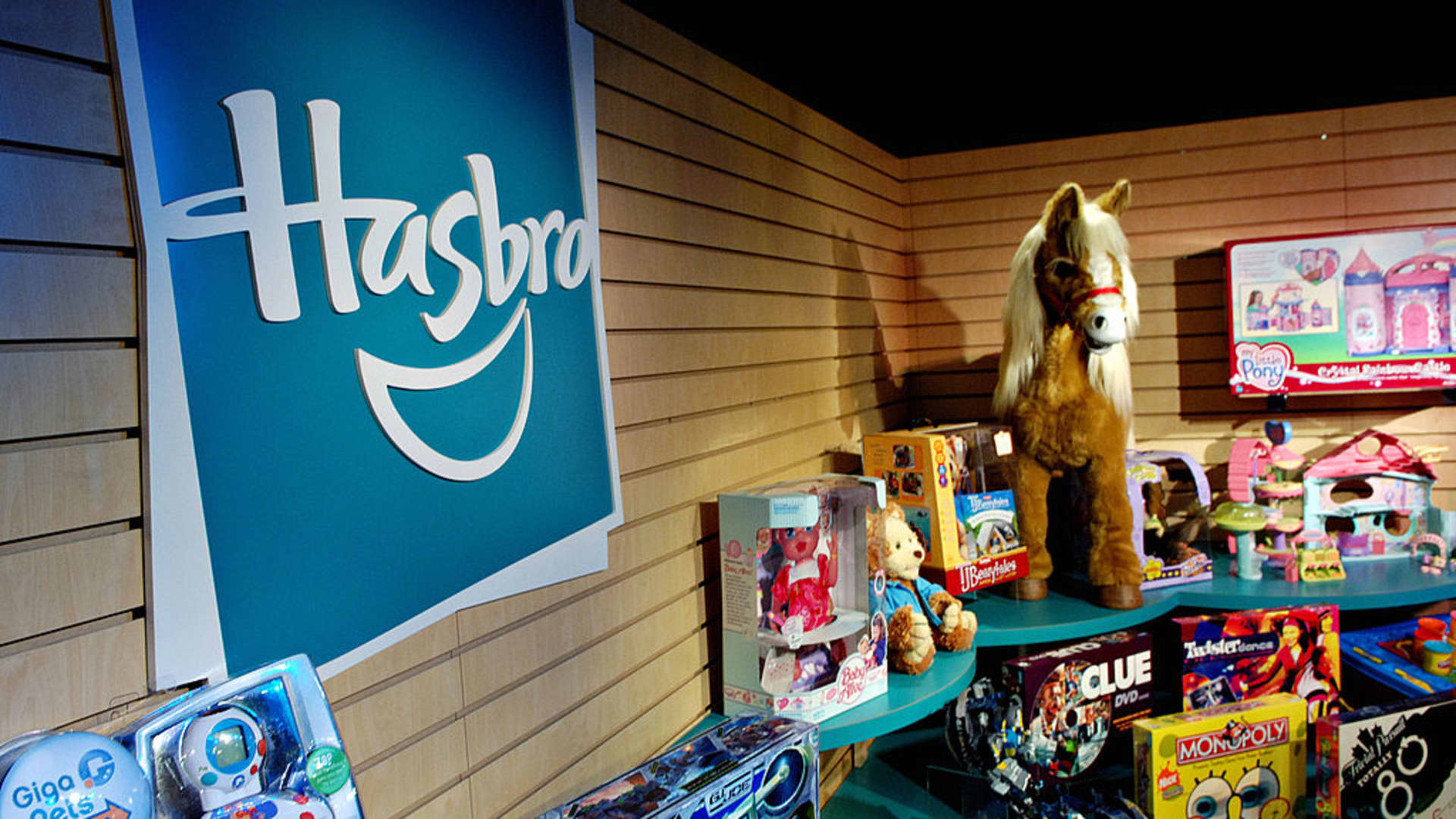 toymaker-hasbro’s-turnaround-efforts-help-first-quarter-profit-beat,-ease-sales-decline