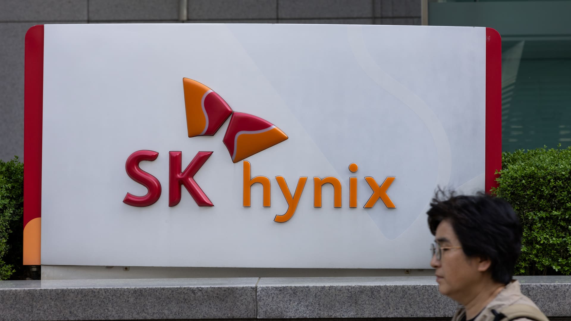 nvidia-supplier-sk-hynix-reverses-losses-in-first-quarter-on-explosive-ai-demand