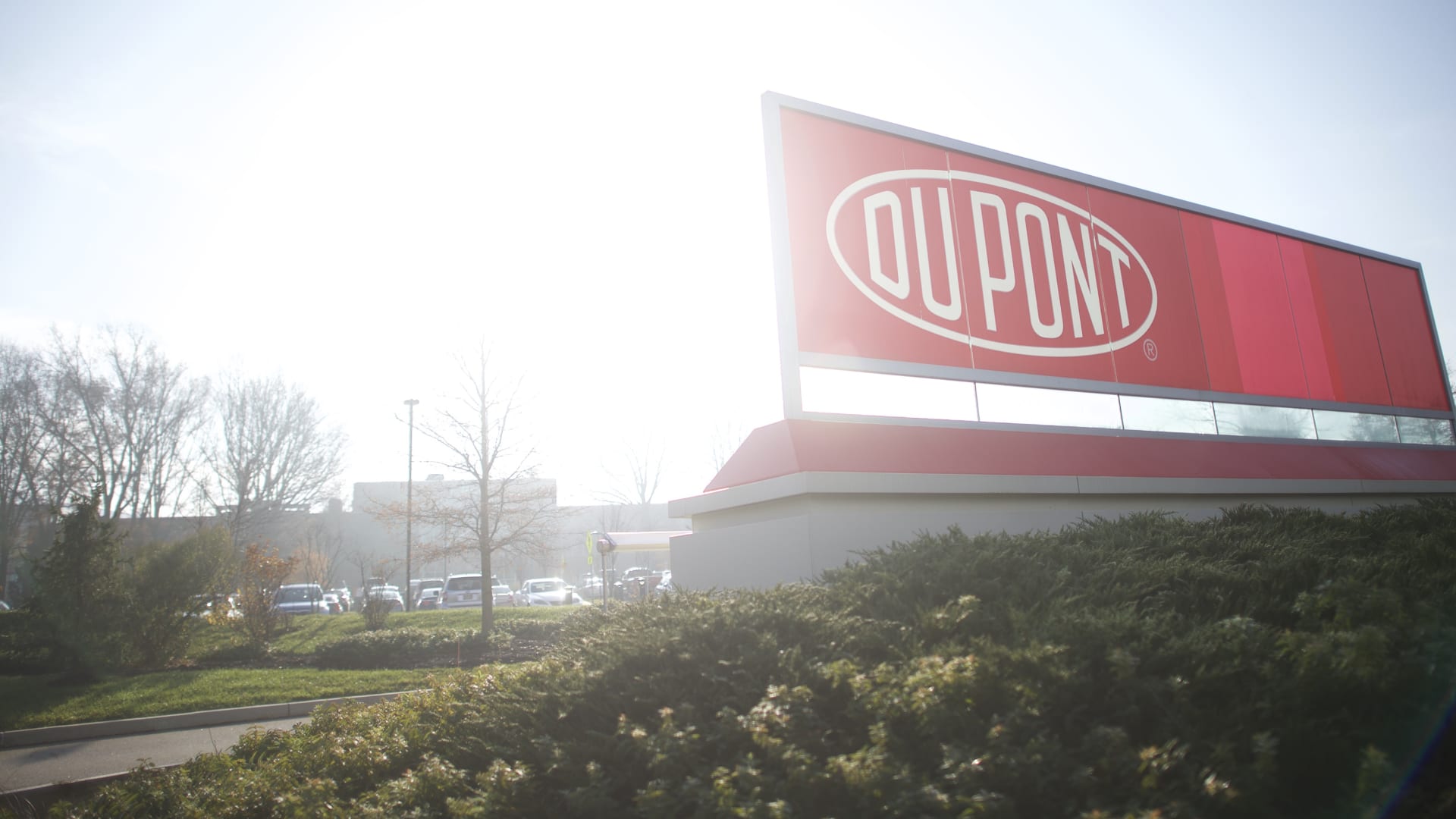 dupont’s-beat-and-raise-quarter-is-a-major-turning-point-for-the-chemical-maker