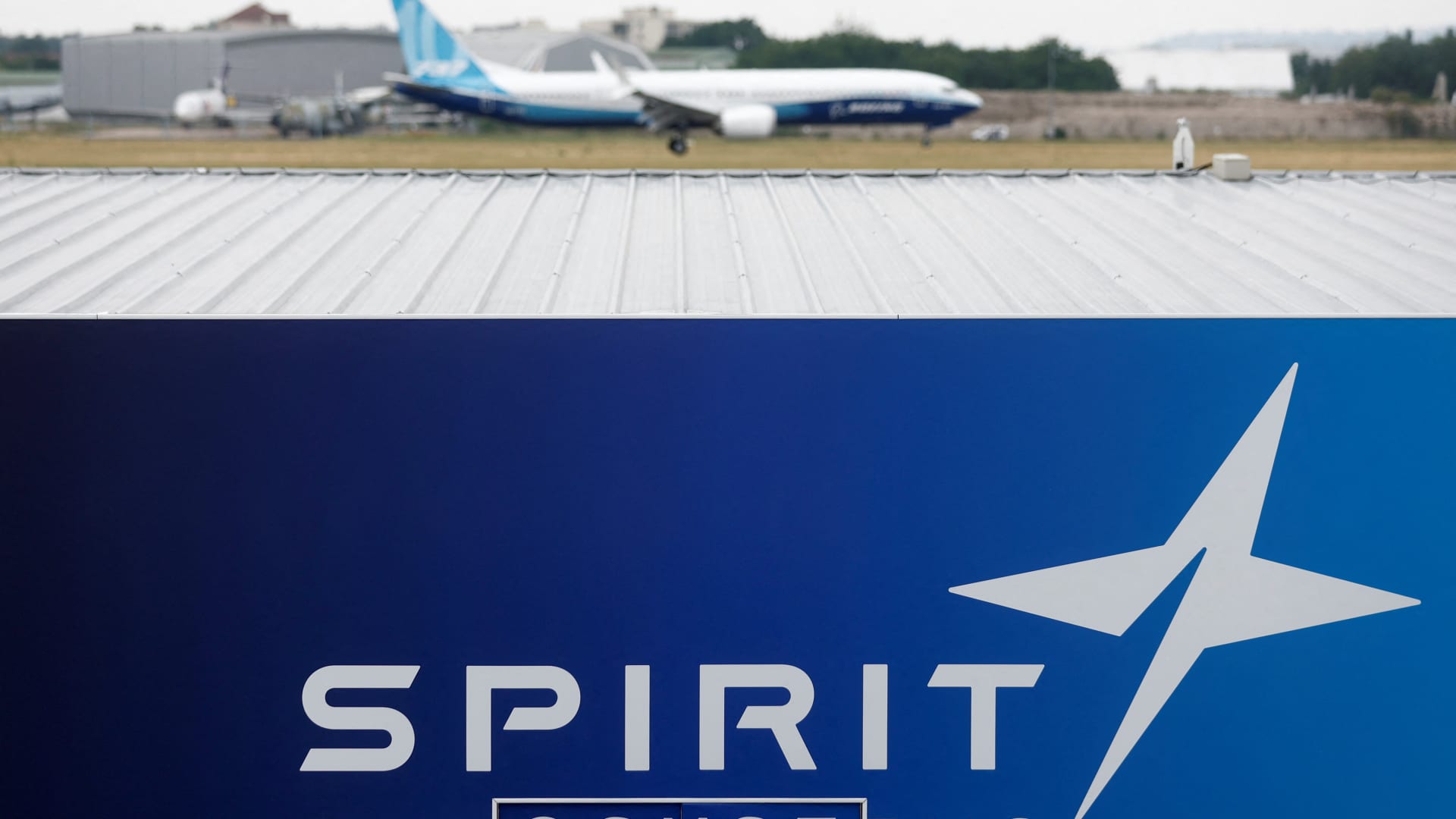 boeing-supplier-spirit-aerosystems-lays-off-workers,-citing-lower-plane-delivery-rates