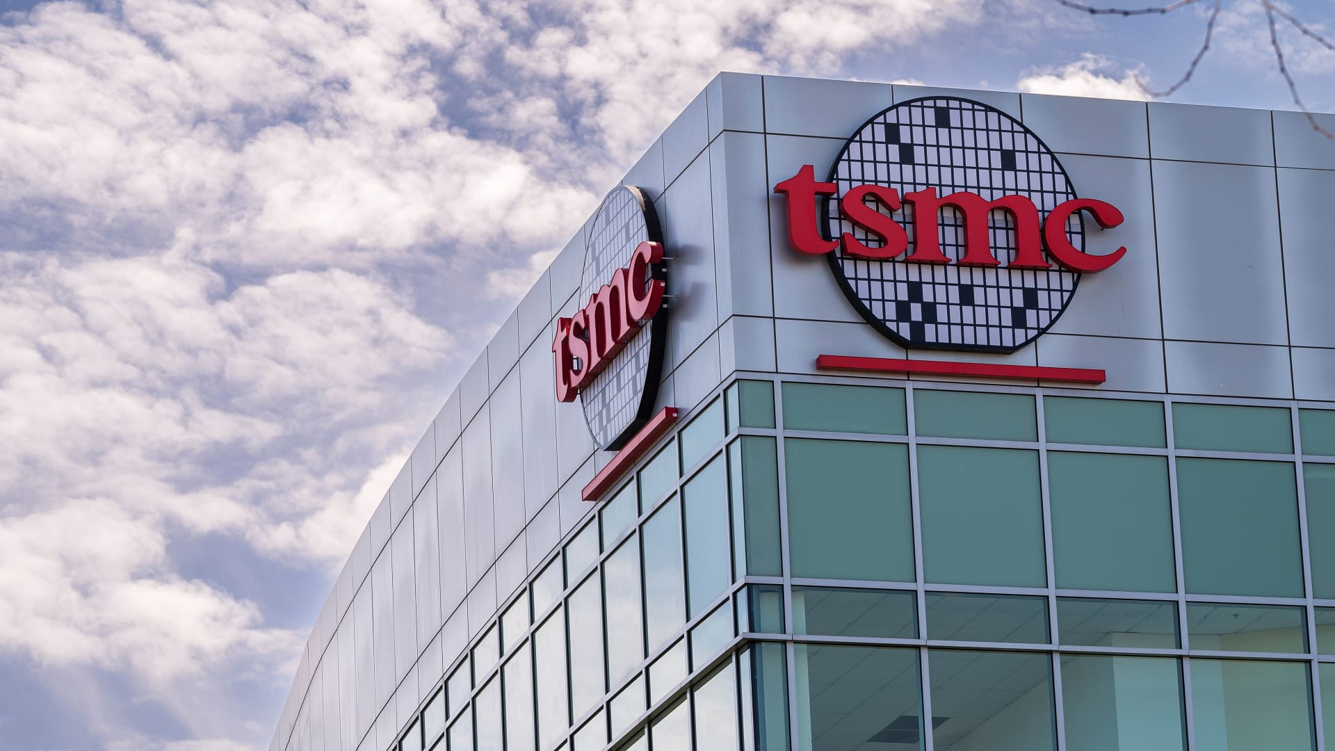 tsmc-second-quarter-profit-beats-expectations-as-ai-chip-boom-continues