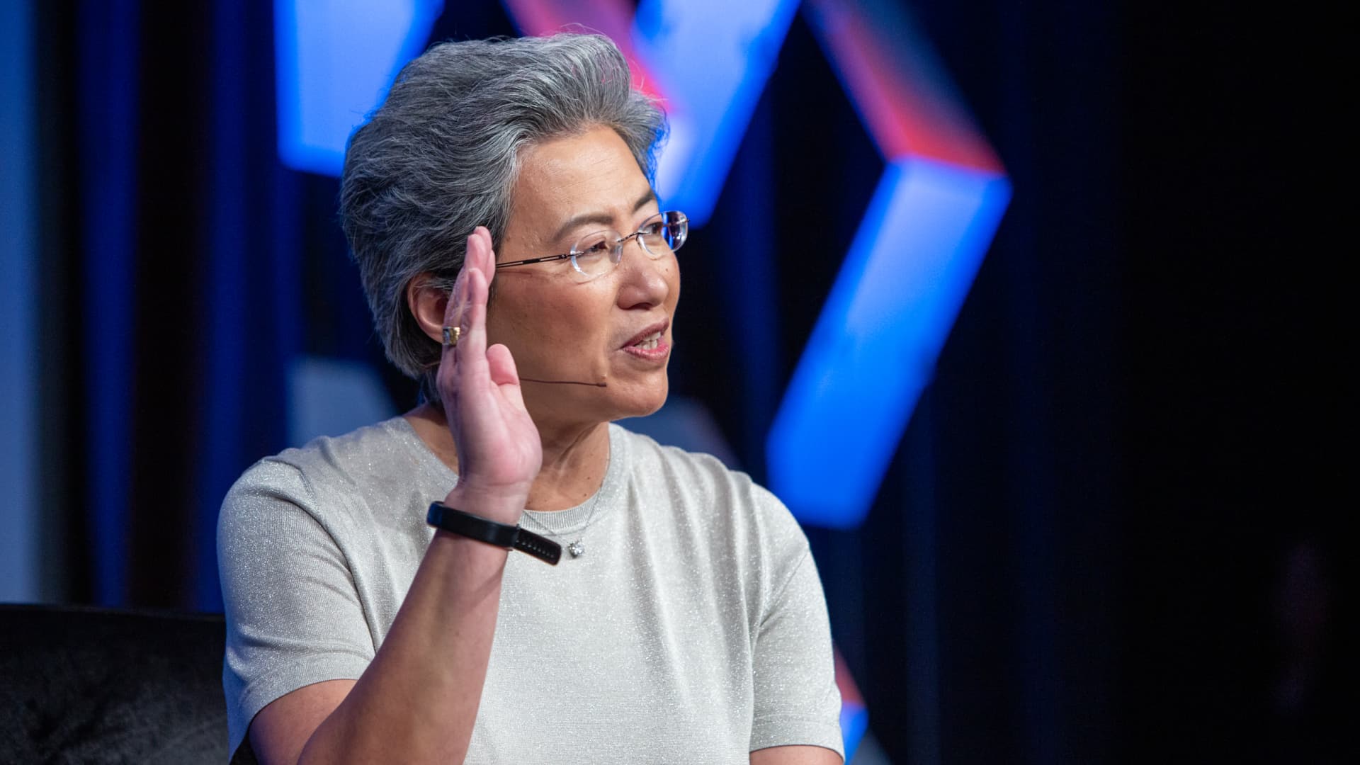 amd-says-data-center-sales-more-than-doubled-in-a-year