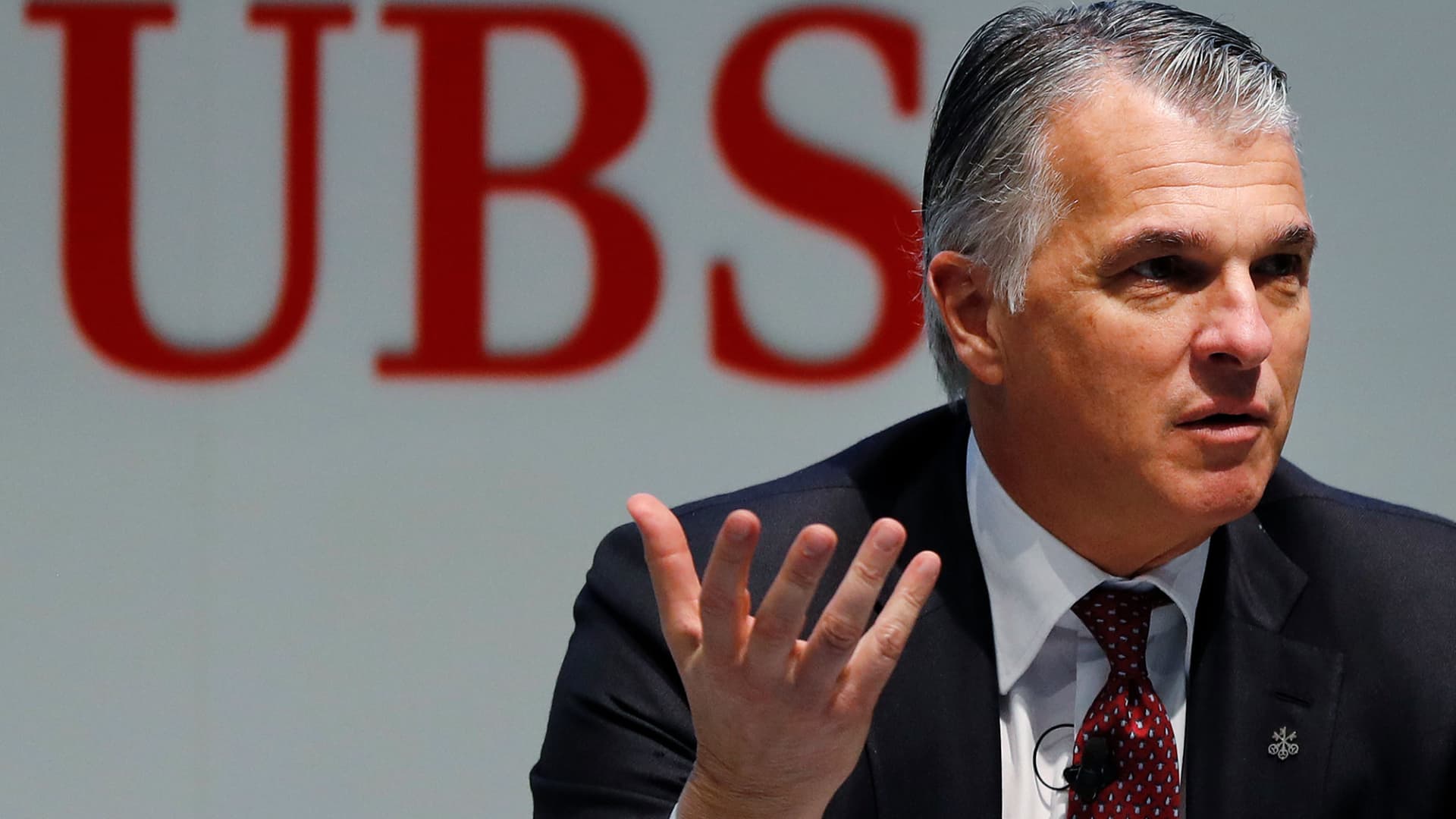 ubs-ceo-says-it’s-too-early-to-talk-about-a-us.-recession,-but-a-slowdown-is-possible