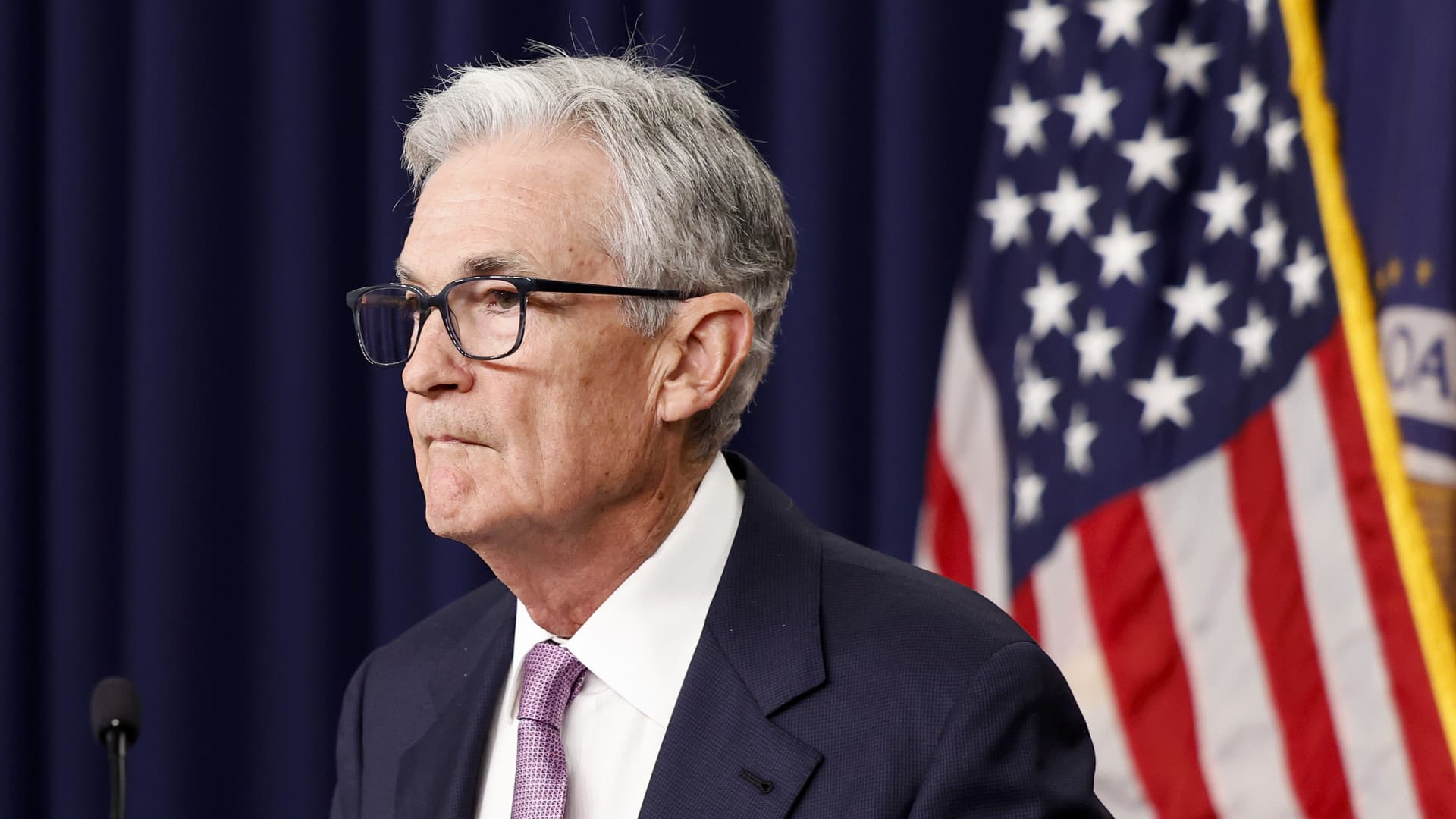 watch-fed-chair-jerome-powell-speak-live-on-economy,-policy-views