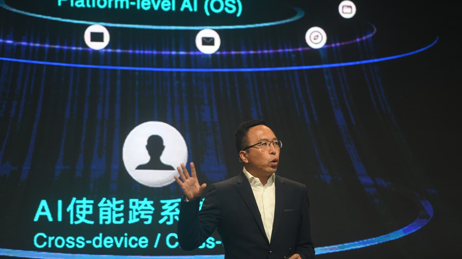 chinese-smartphone-companies-tout-ai-features-ahead-of-apple-intelligence-launch