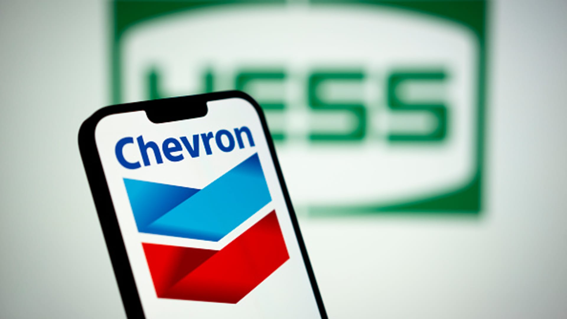 chevron-beats-earnings-expectations,-returns-more-than-$7-billion-to-shareholders