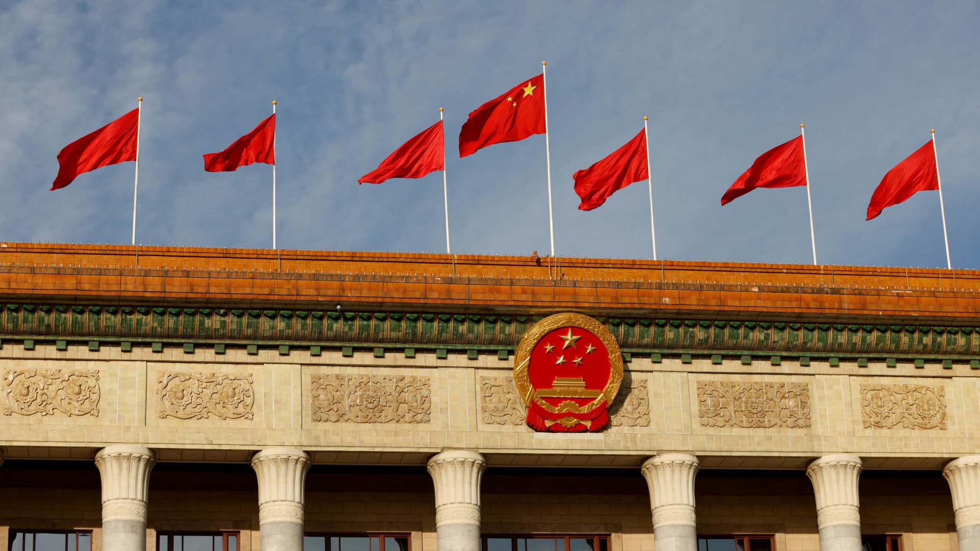 china-reviews-plan-to-increase-local-government-debt