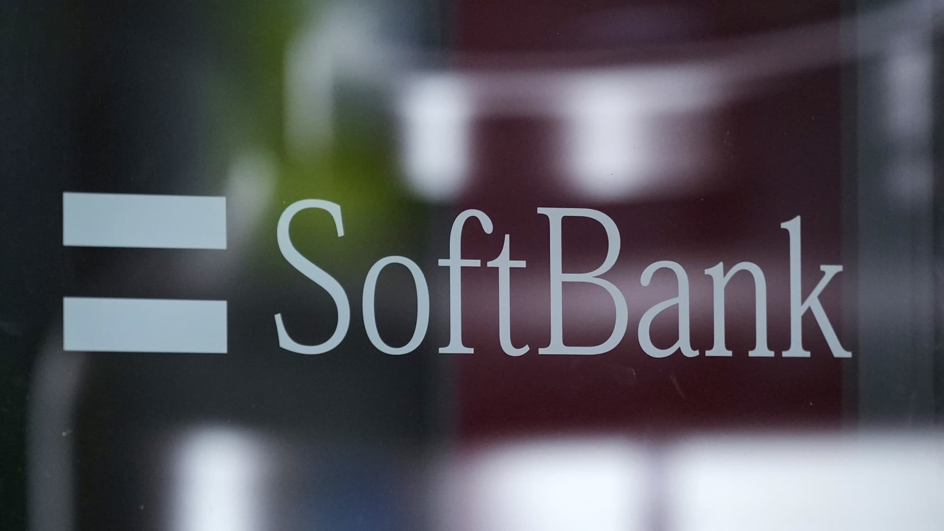 softbank-posts-blowout-quarterly-gains-at-vision-fund-tech-arm