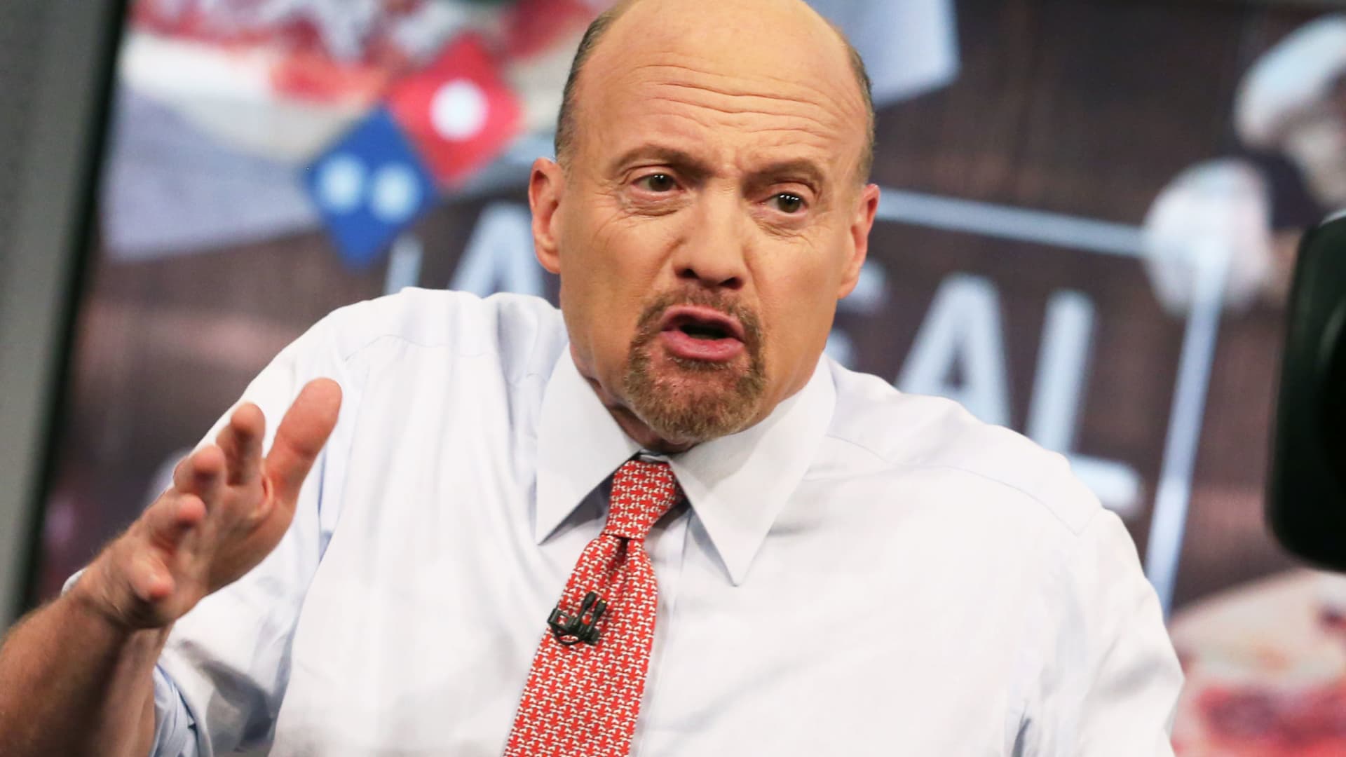 jim-cramer’s-week-ahead:-earnings-from-nvidia,-tjx-and-walmart