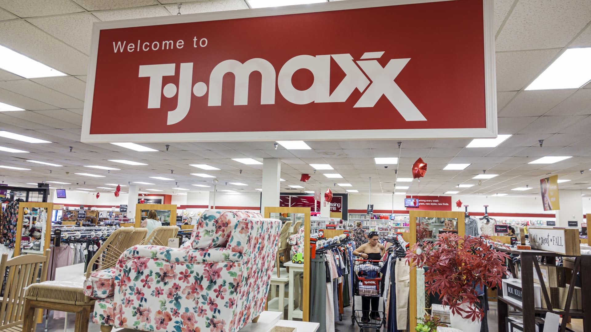 we’re-changing-our-price-target-on-tjx-despite-the-retailer’s-light-guidance