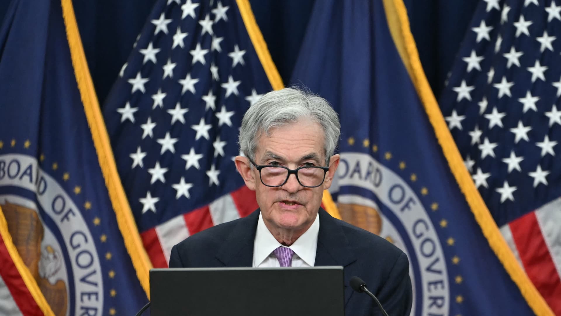 powell-says-he’s-not-worried-about-the-fed-losing-its-independence-under-trump