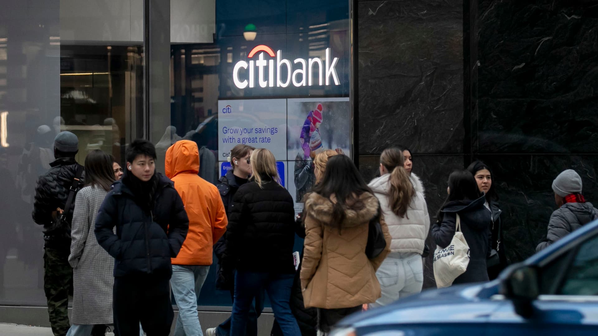 citibank-customers-report-fraud-alerts-and-account-access-issues