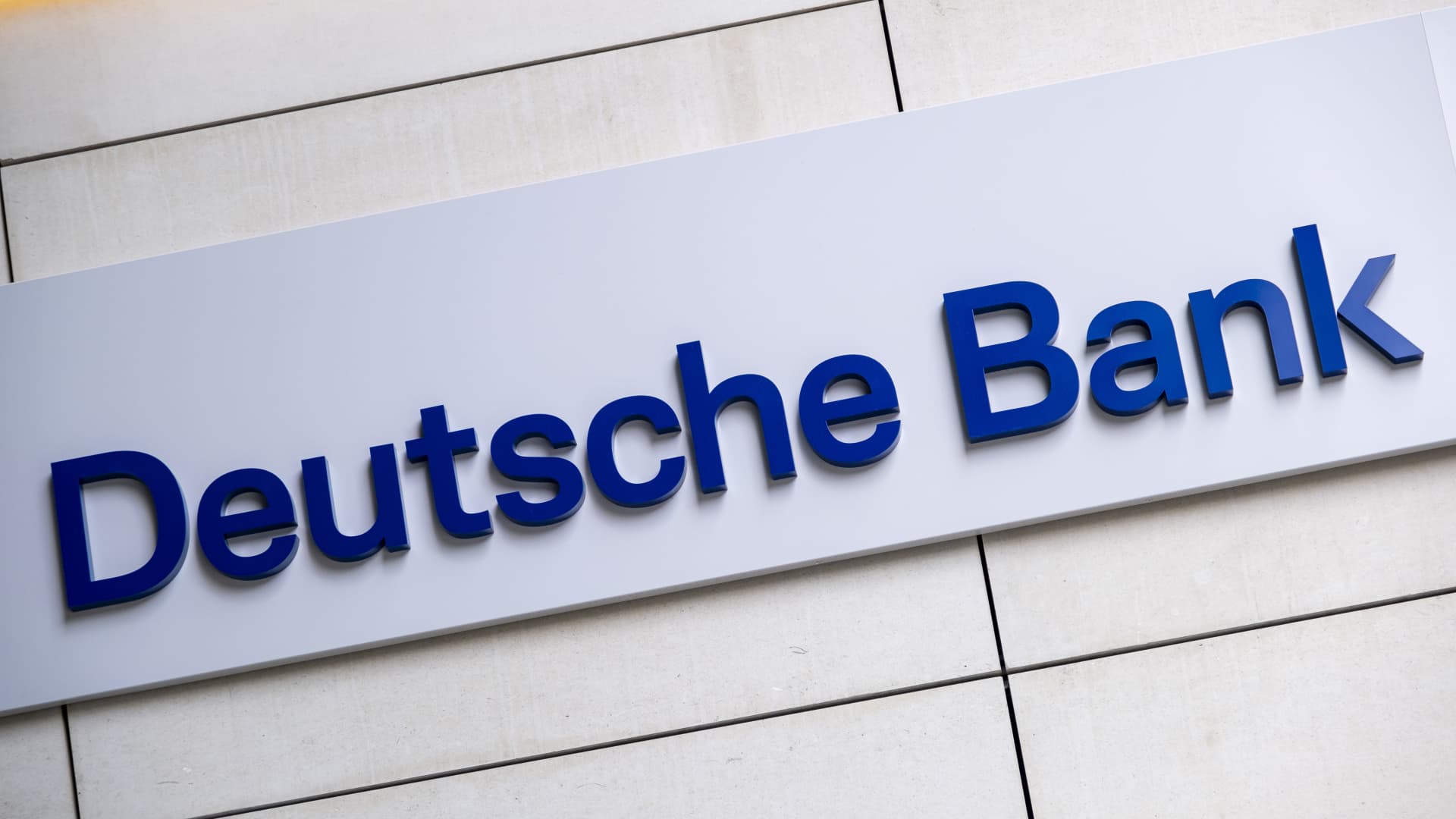 deutsche-bank-posts-steeper-than-expected-fall-in-fourth-quarter-profit