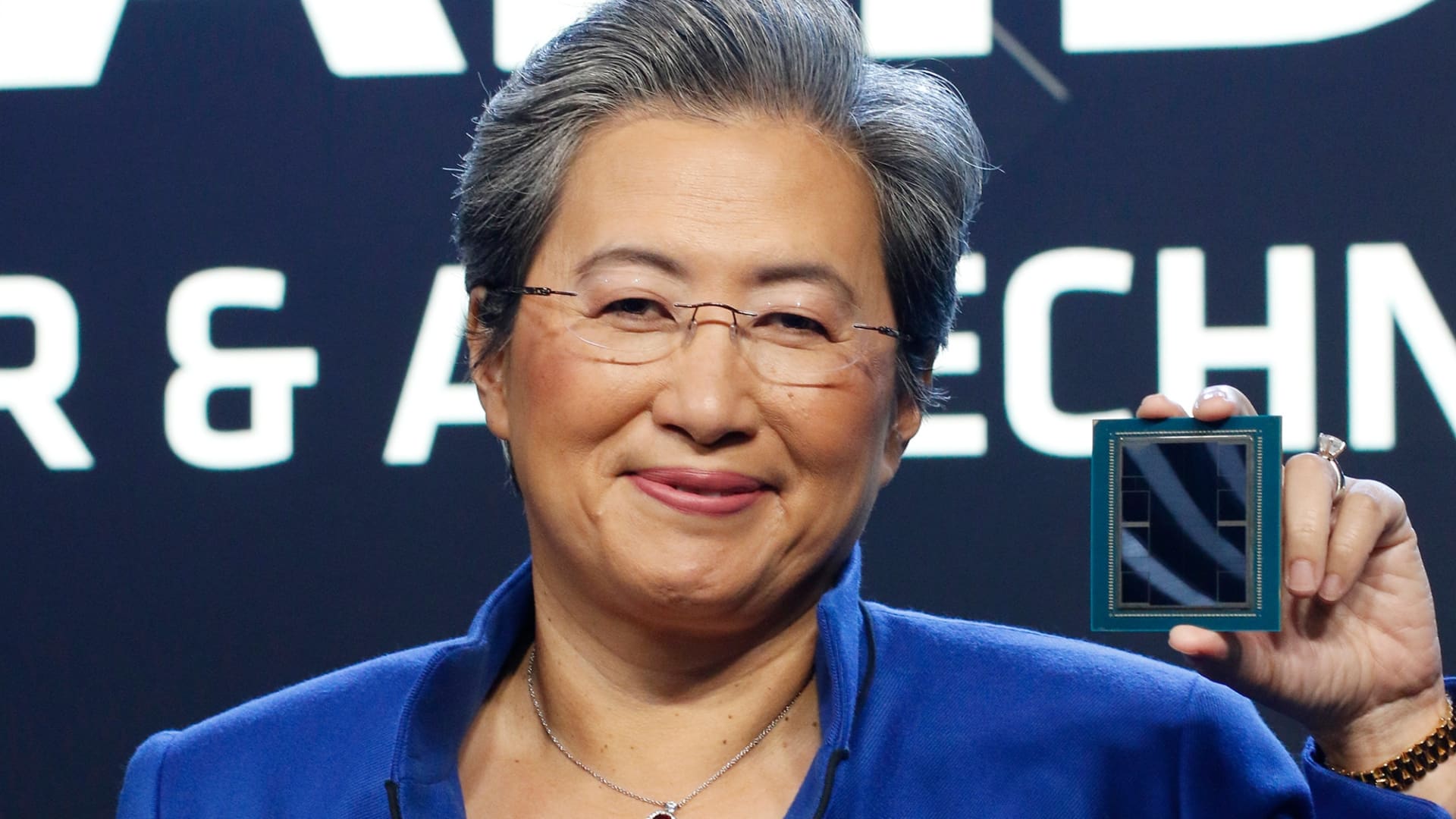 amd-reports-profit-beat,-but-misses-on-data-center-revenue