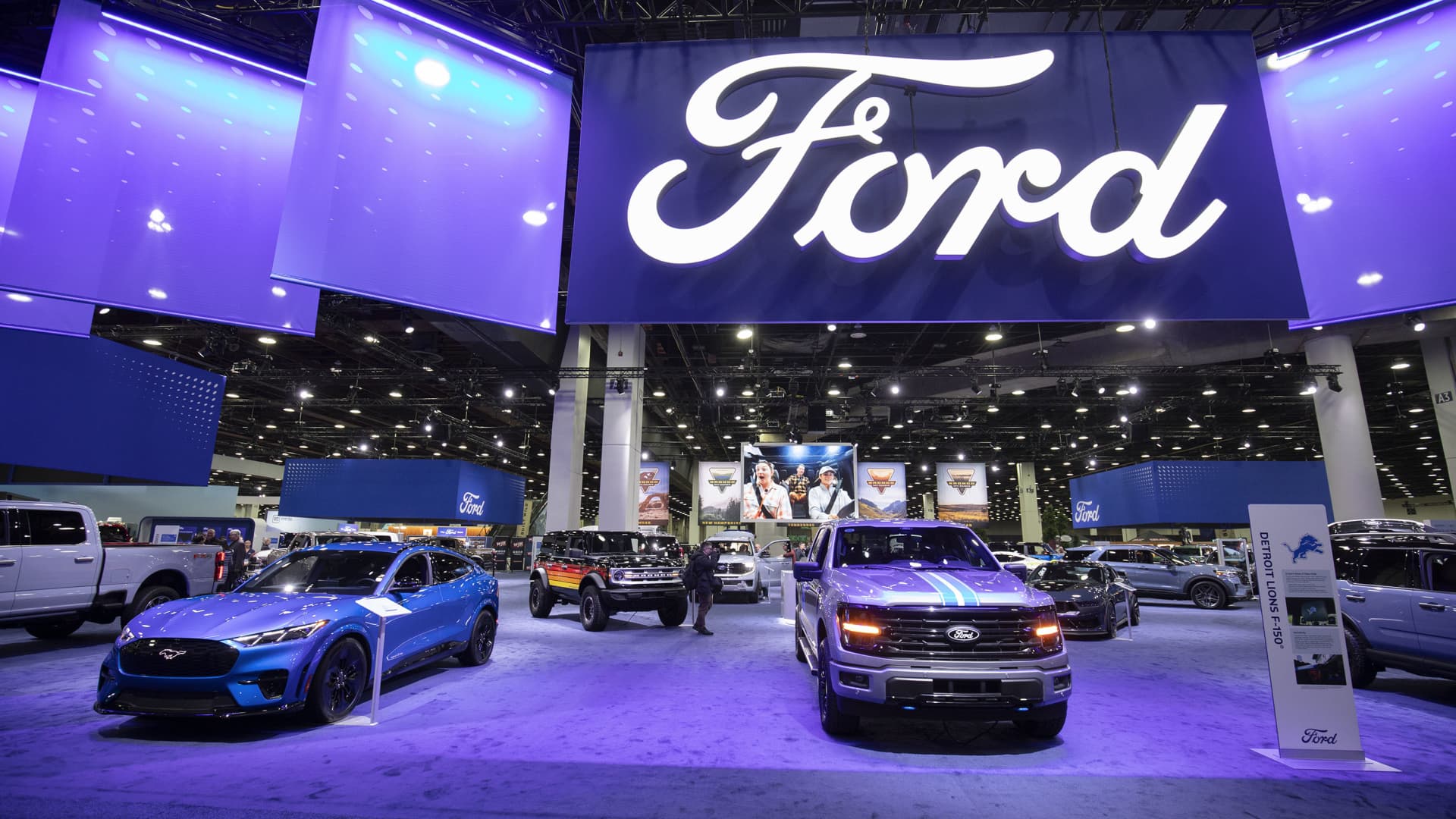 ford-motor-is-set-to-report-earnings-after-the-bell.-here’s-what-wall-street-expects