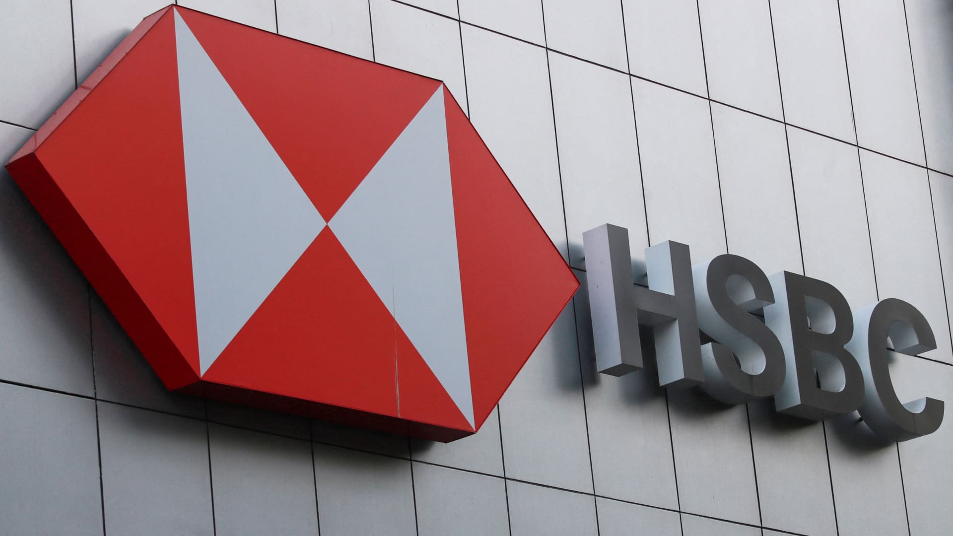 hsbc-annual-profit-jumps-6.5%,-marginally-misses-estimates