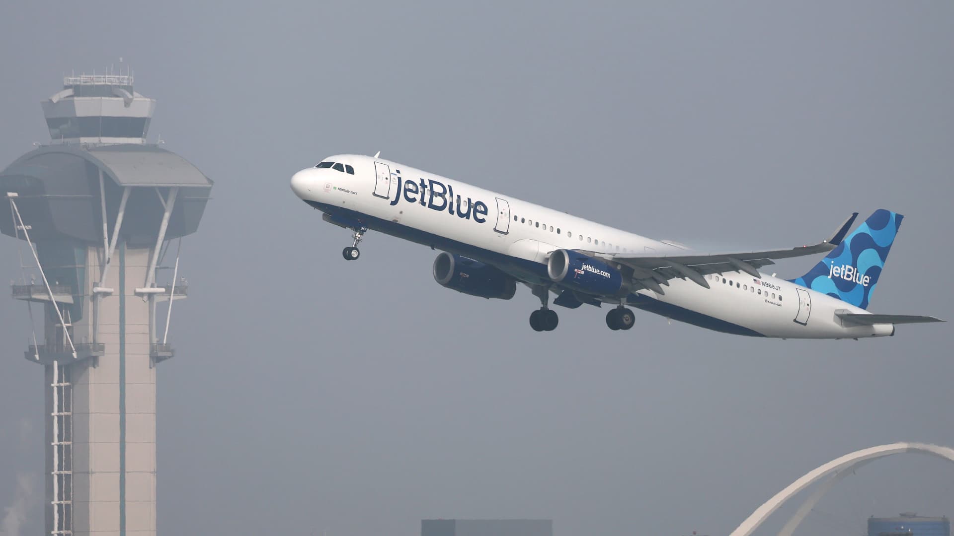 jetblue-talking-to-‘multiple-airlines’-about-a-new-partnership