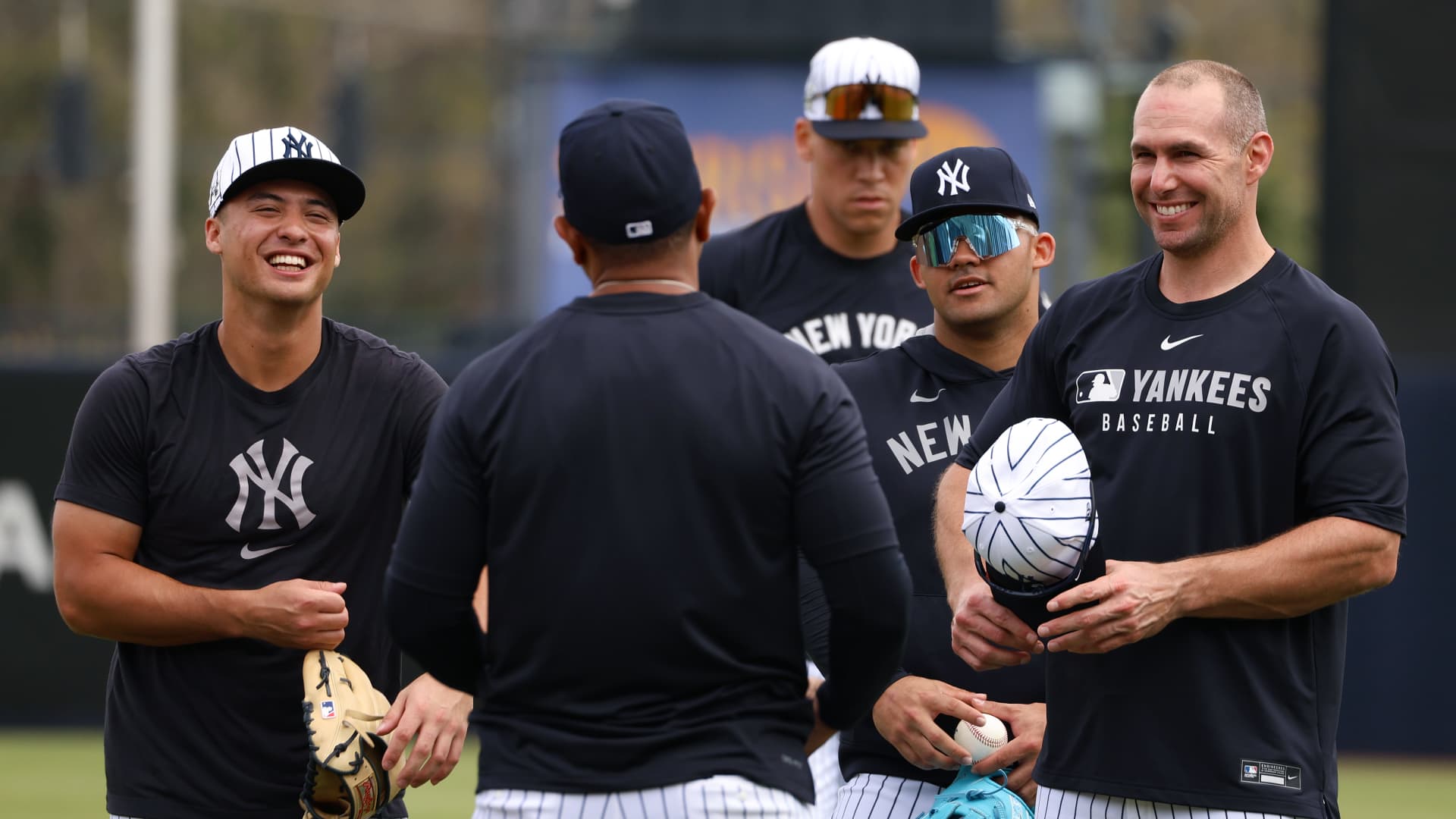 yankees-throw-out-one-of-baseball’s-most-notorious-traditions:-players-can-now-grow-beards