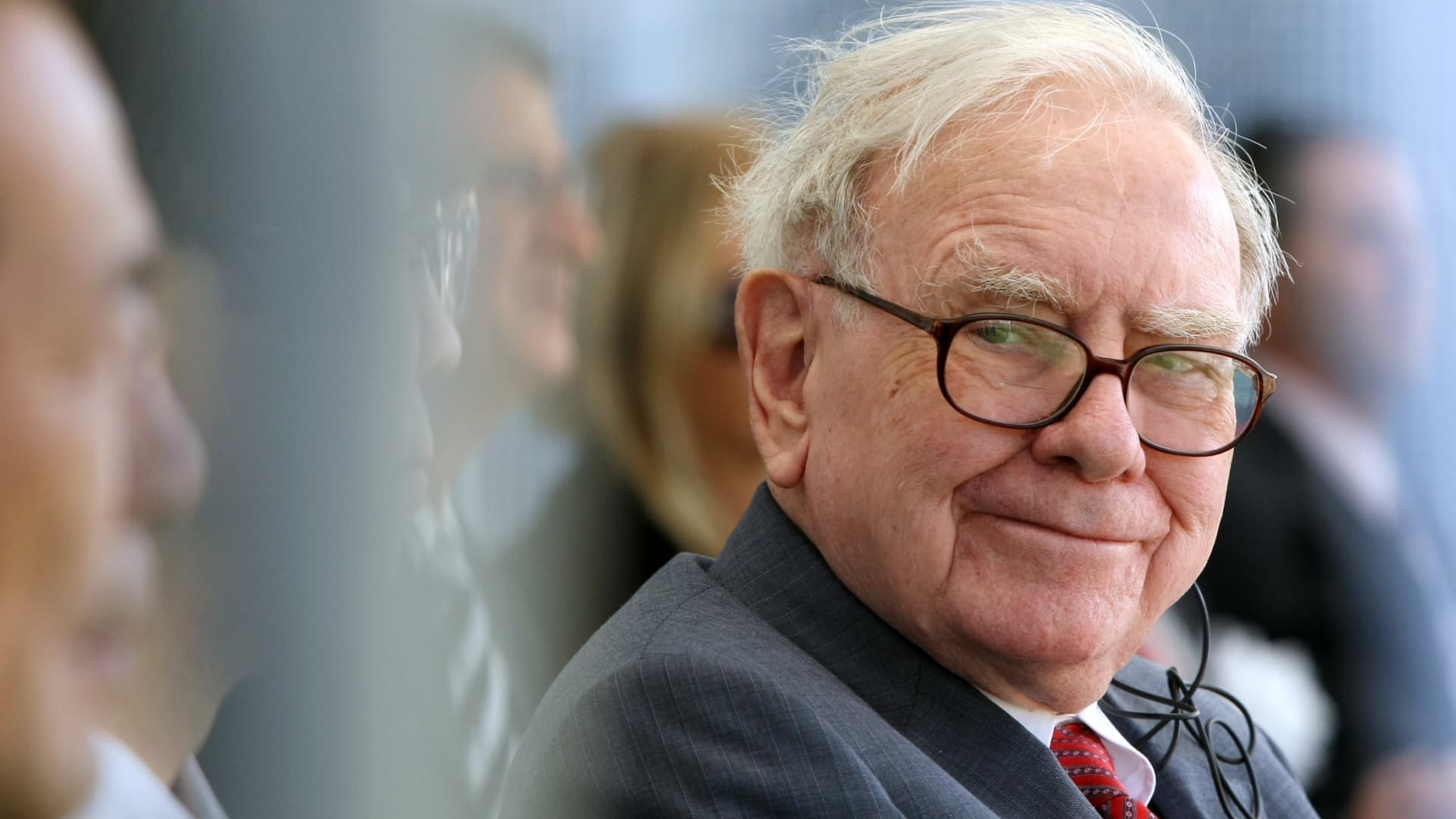 read-warren-buffett’s-latest-annual-letter-to-berkshire-hathaway-shareholders