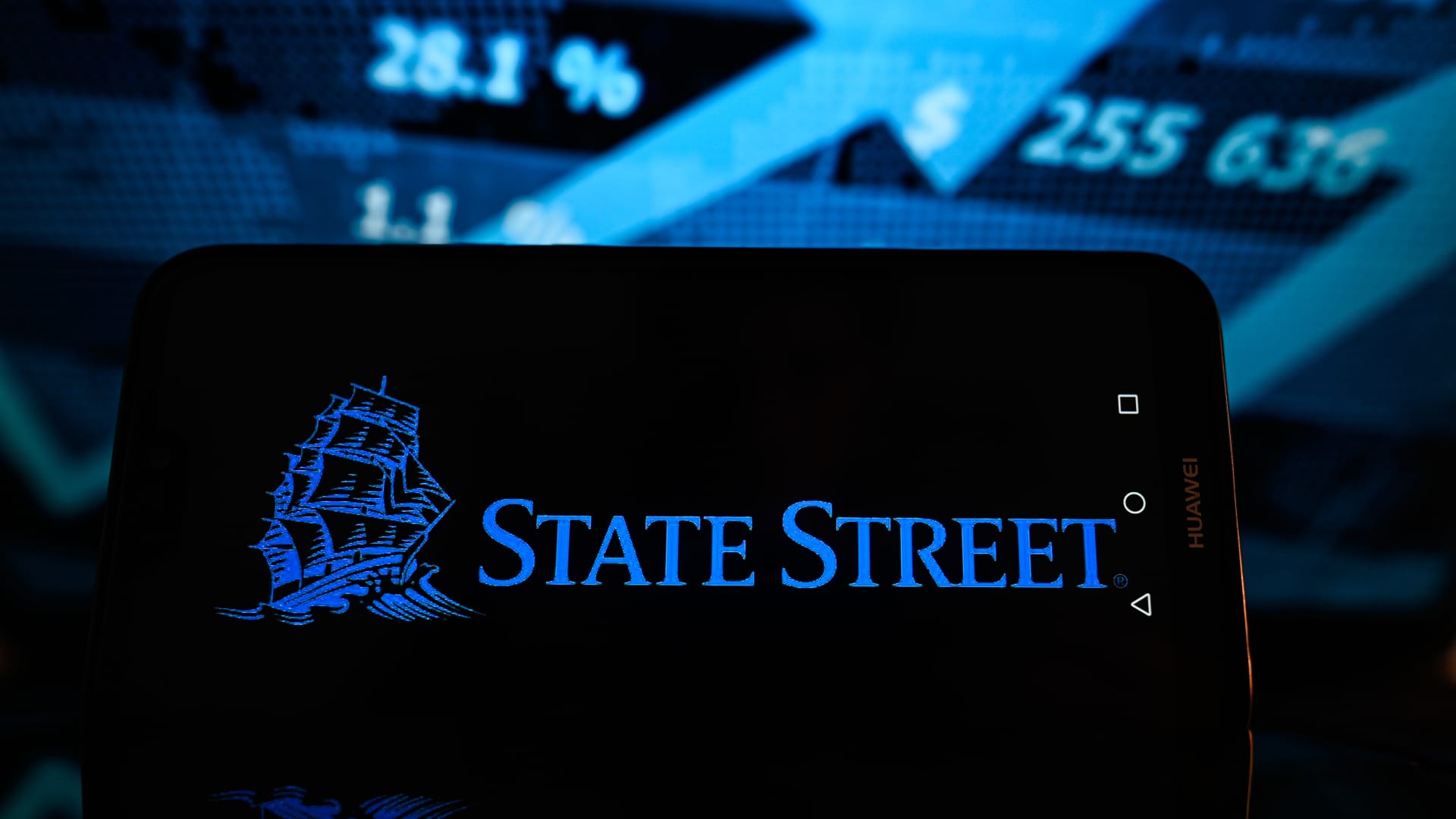 state-street,-apollo-team-up-to-launch-first-of-its-kind-private-credit-etf