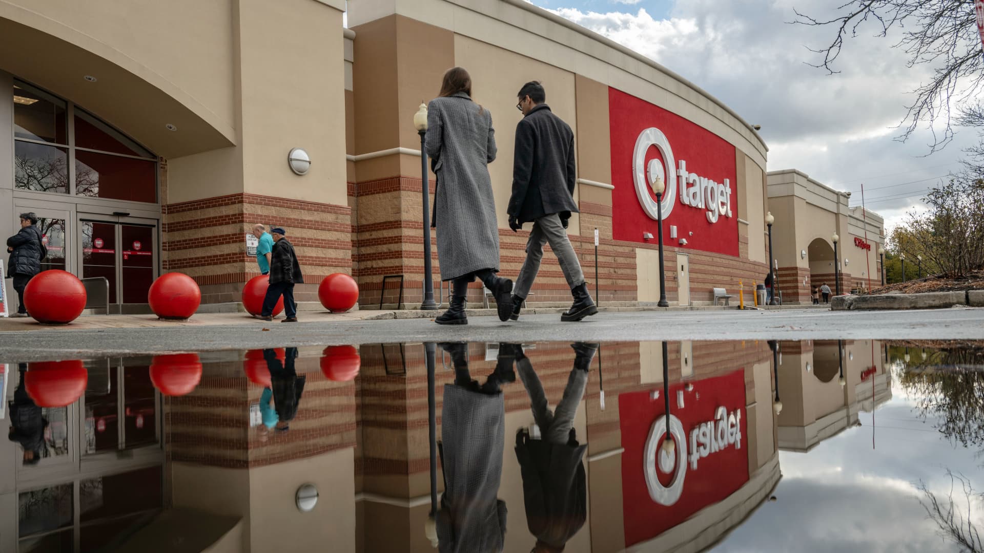 target-will-report-earnings-before-the-bell.-here’s-what-wall-street-expects