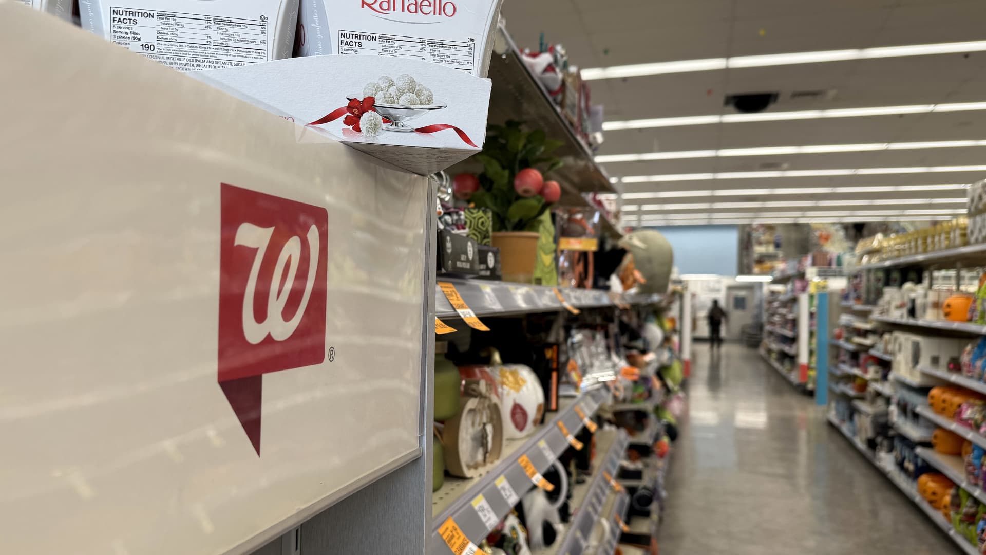 walgreens-to-go-private-in-roughly-$10-billion-deal-with-sycamore-partners